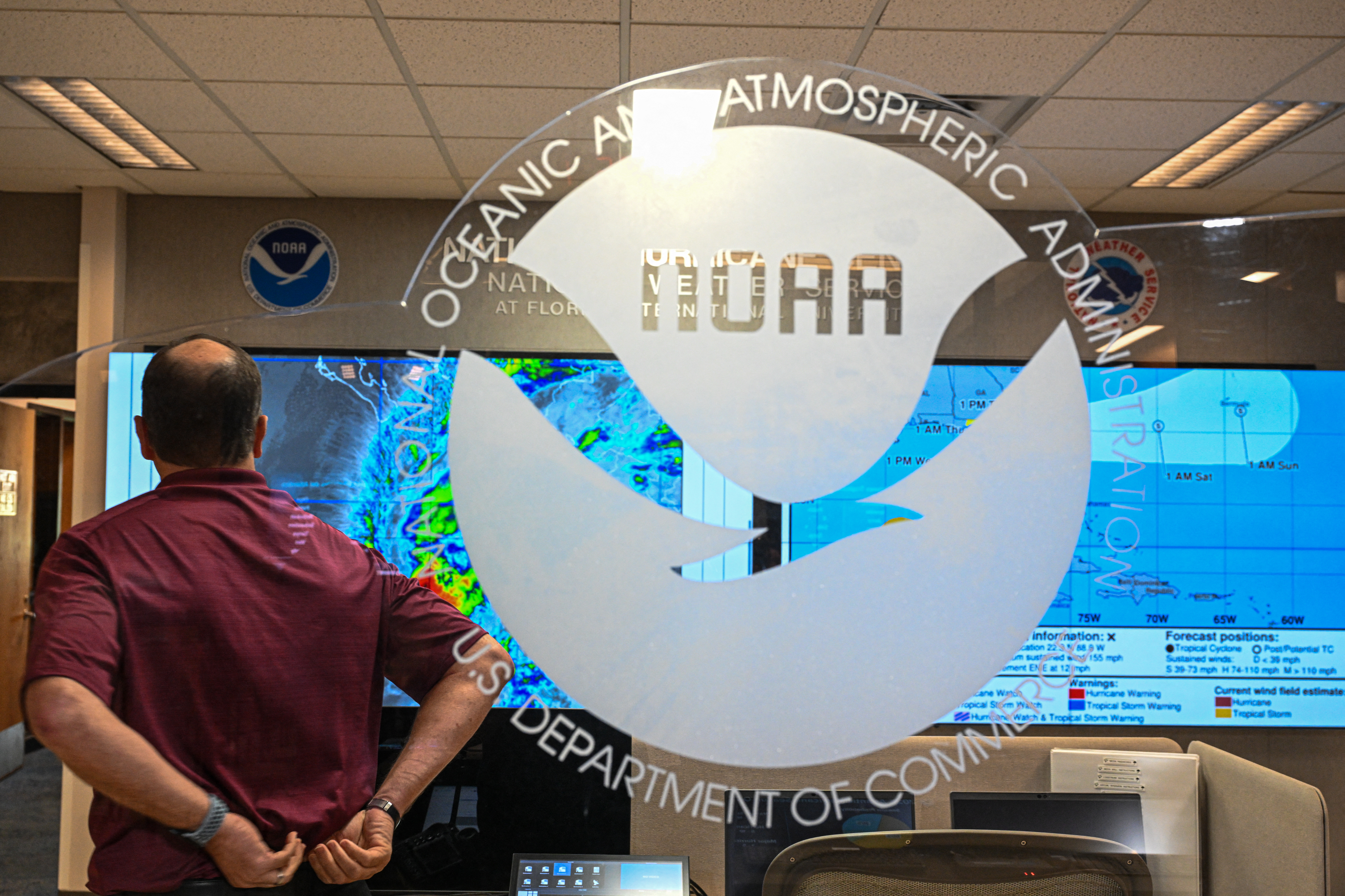 https://d.newsweek.com/en/full/2682077/noaa.jpg