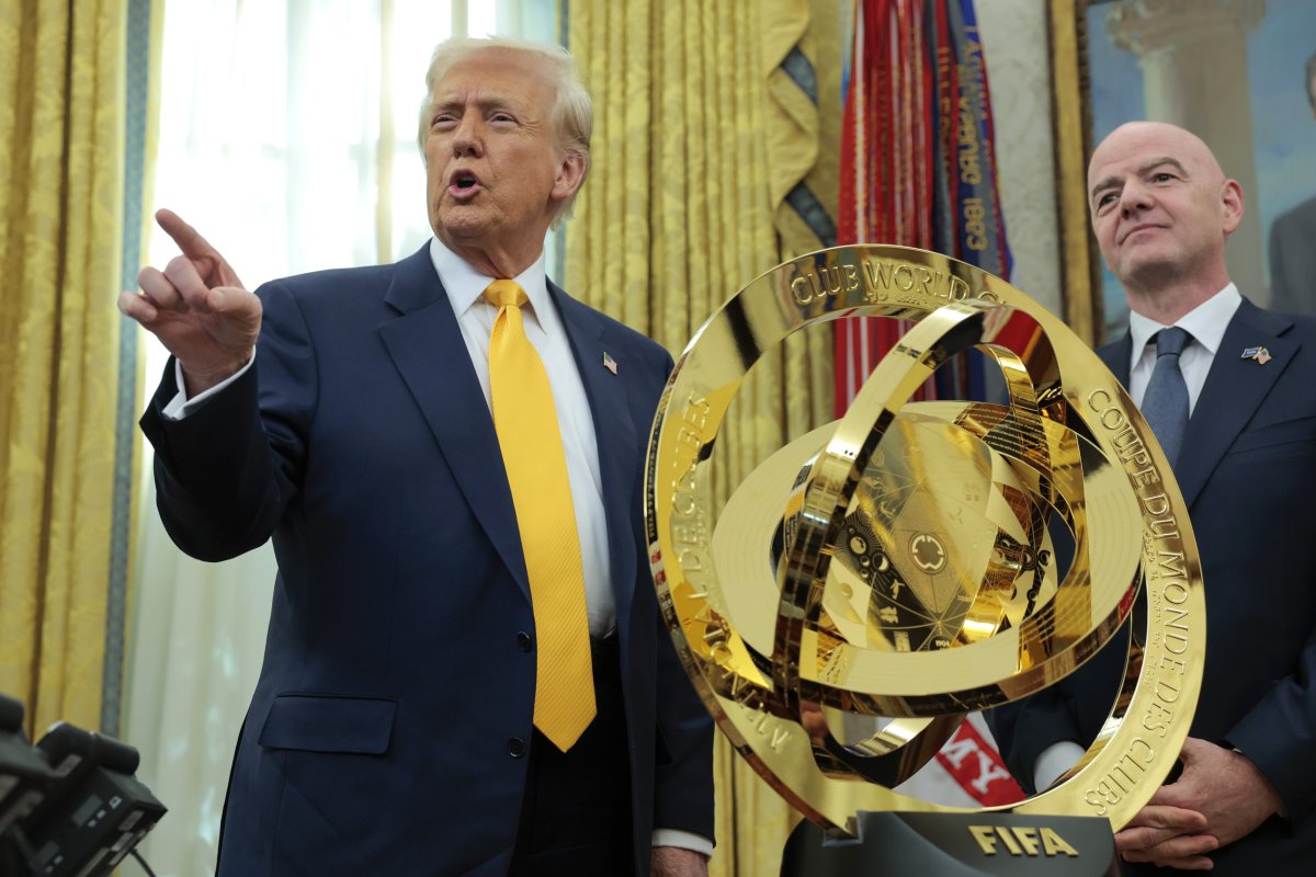 Trump with 2025 Club World Cup trophy