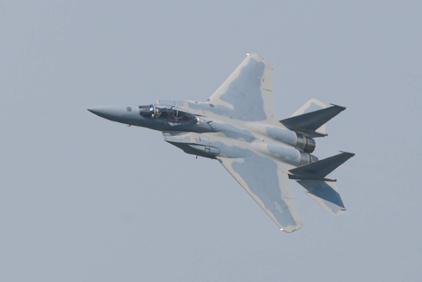 https://d.newsweek.com/en/full/2682457/us-air-force-f-15ex-fighter-jet.jpg