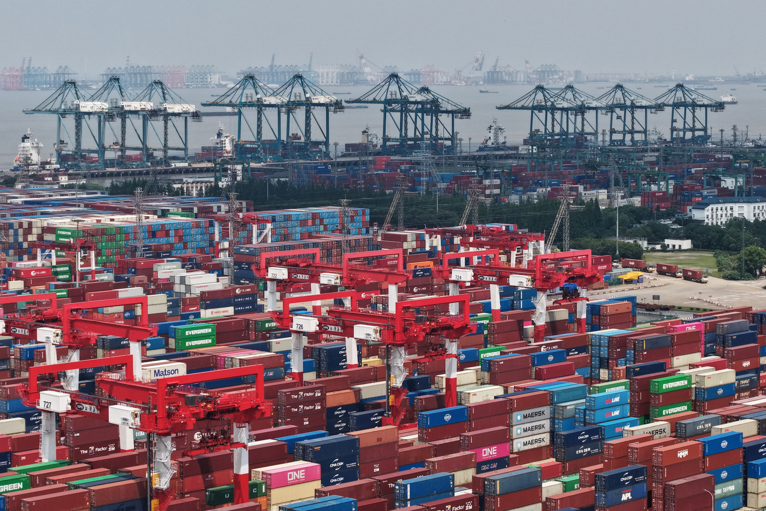 China Posts Record Trade Surplus Surpassing Tariff Impact