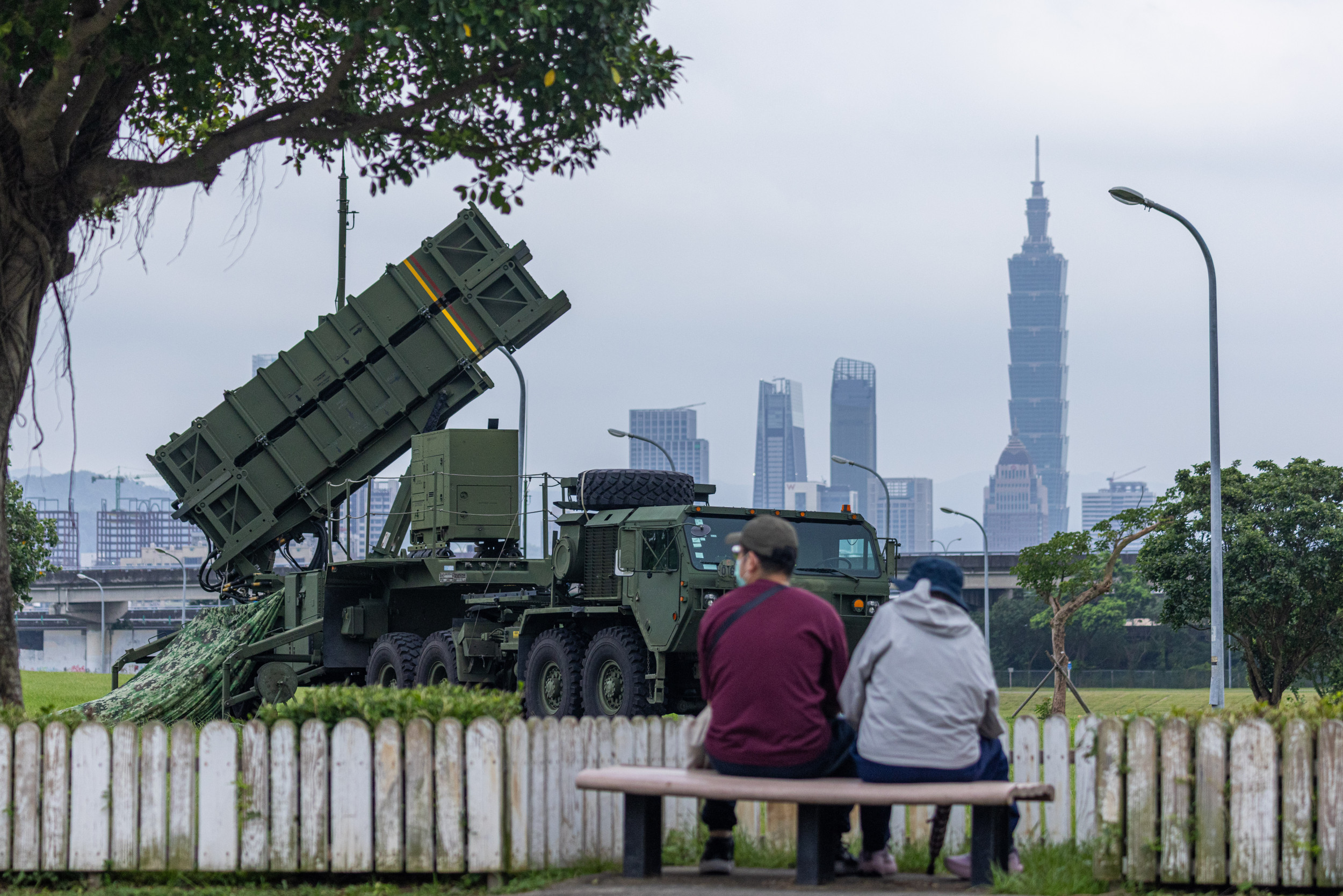 https://d.newsweek.com/en/full/2682535/patriot-unit-deployed-park-taipei.jpg