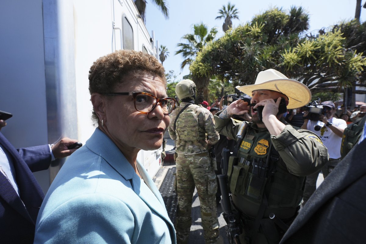 La alcaldesa de Los Ángeles, Karen Bass