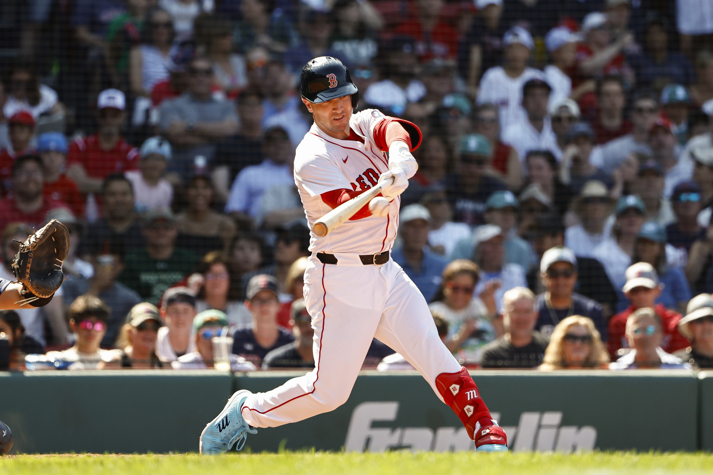 Red Sox Weigh Bregman $200M Deal Amid Trade Deadline Moves