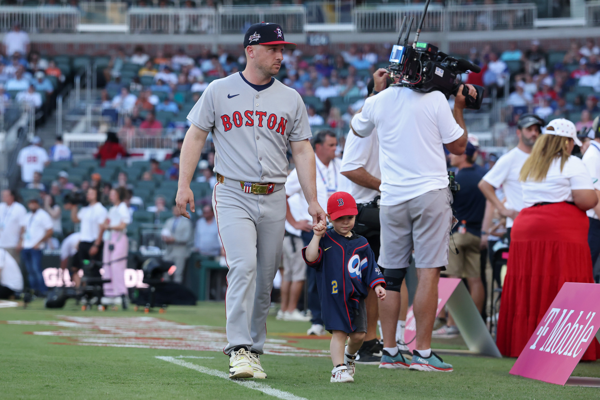 Red Sox Blockbuster? Why Latest Alex Bregman Trade Rumors Make No Sense