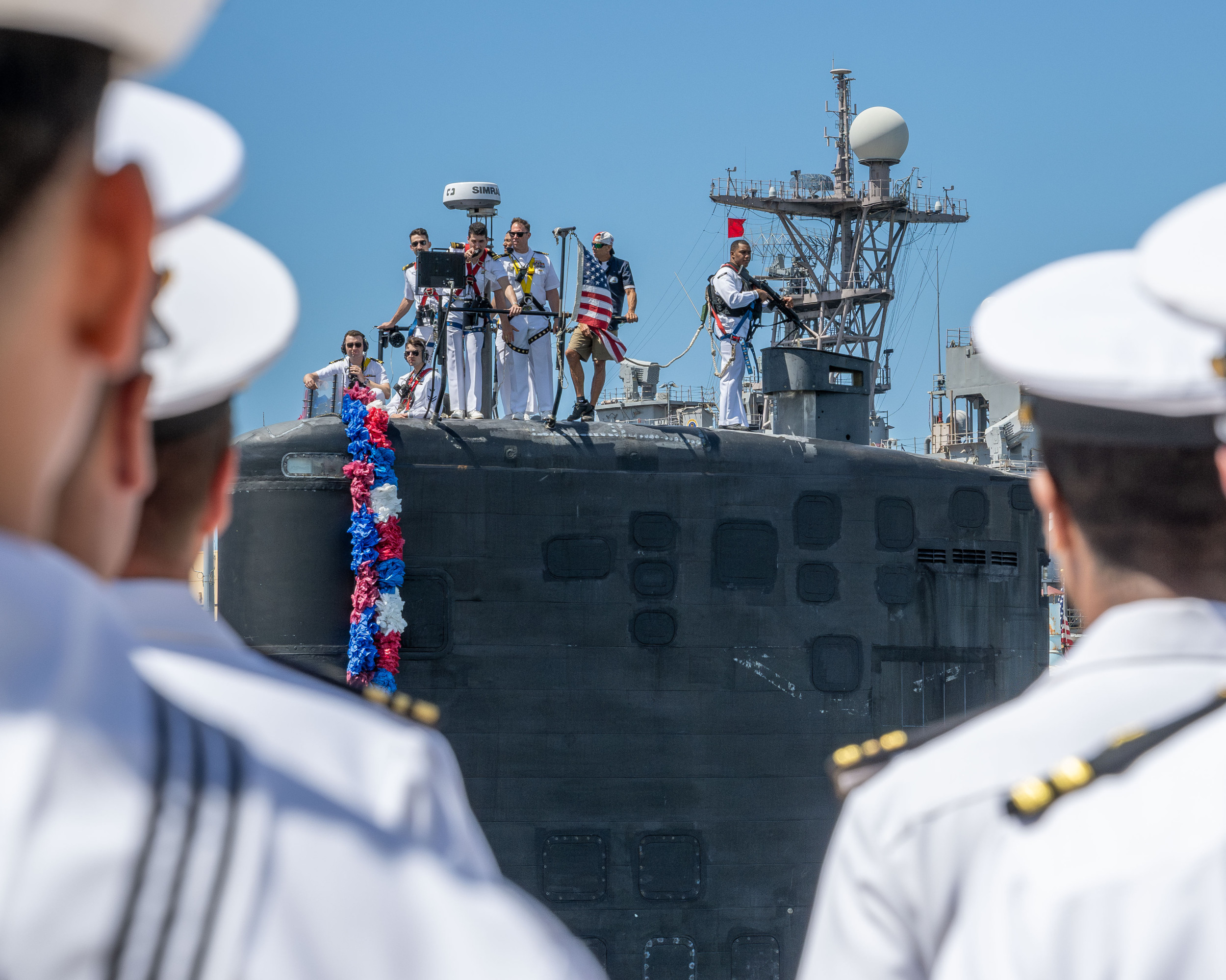 https://d.newsweek.com/en/full/2684122/us-los-angeles-class-fast-attack-submarine-uss-toledo.jpg