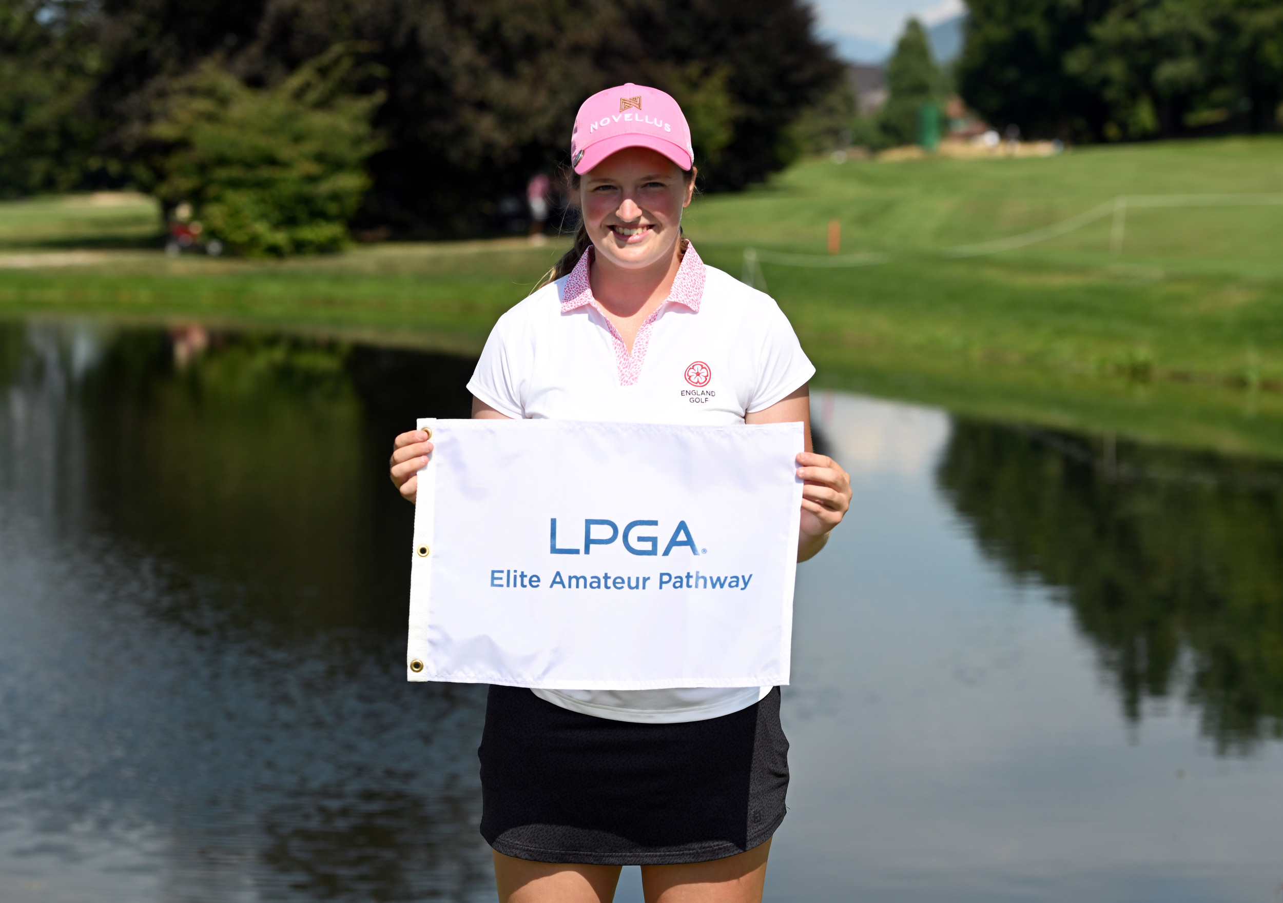 Lottie Woad Turns Pro, Set for Major Debut