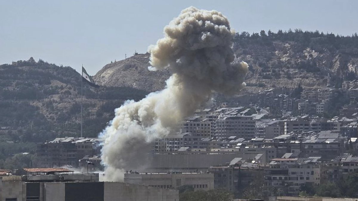 Israel attacks Syrian military HQ in Damascus