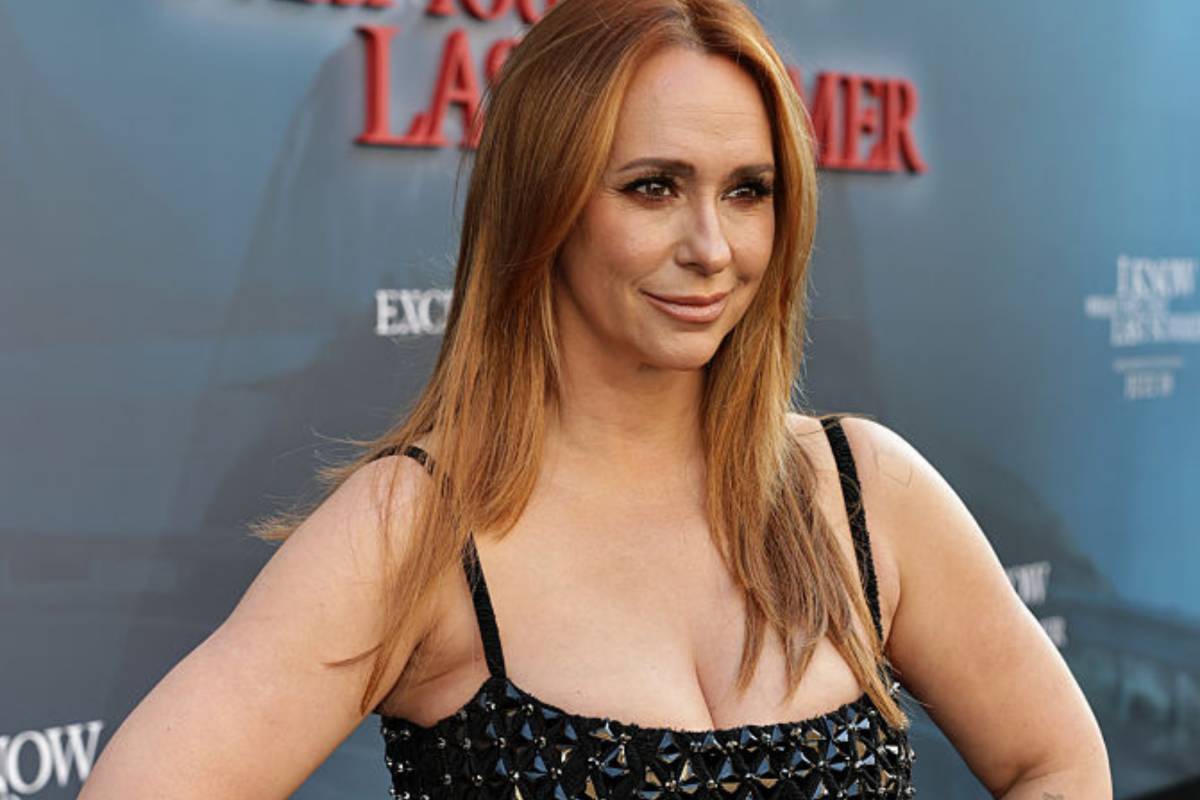 Jennifer Love Hewitt Re-Enters the Spotlight, Sparks Body-Shaming Debate - Newsweek