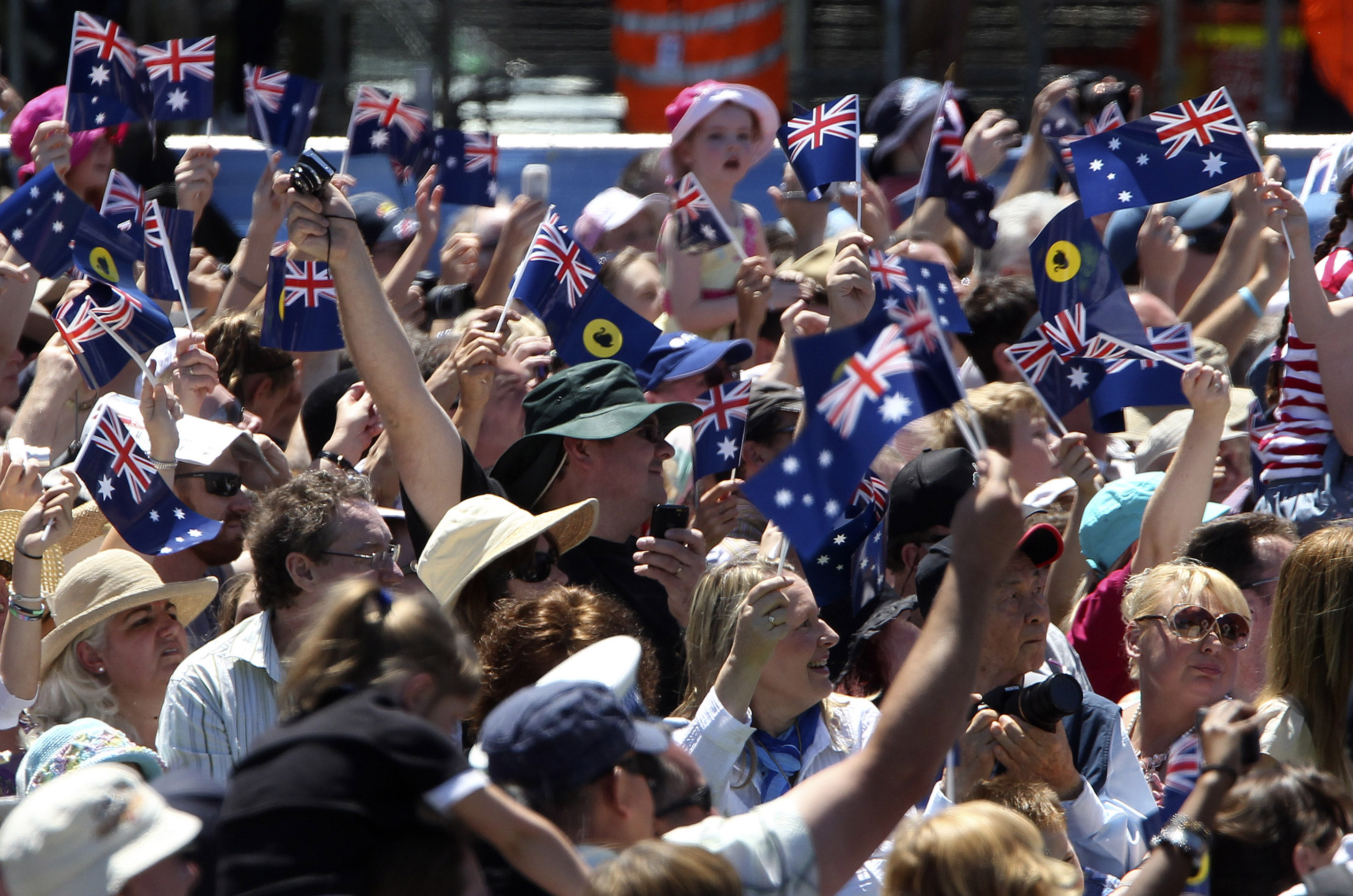 https://d.newsweek.com/en/full/2685122/crowd-waving-australian-flags.jpg
