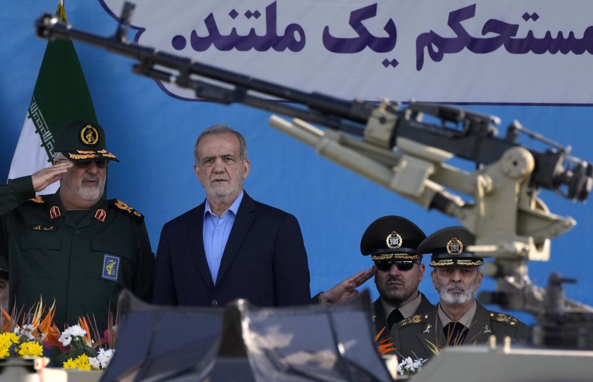 رئیس جمهور ایران مسعود پشکیان و محمد پاکپور