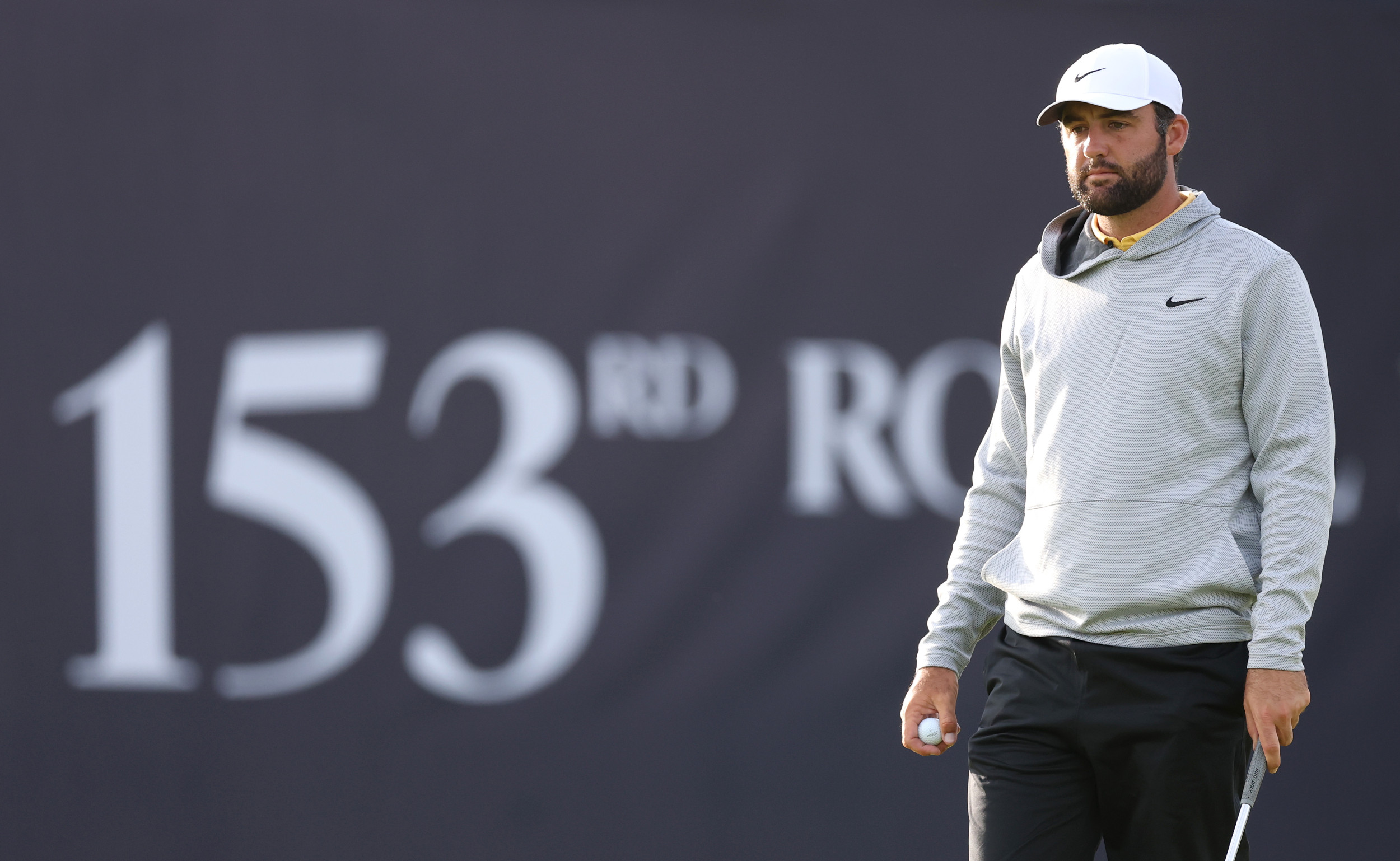 Scottie Scheffler Storms to Lead of Open Championship Amid Chaotic Weather