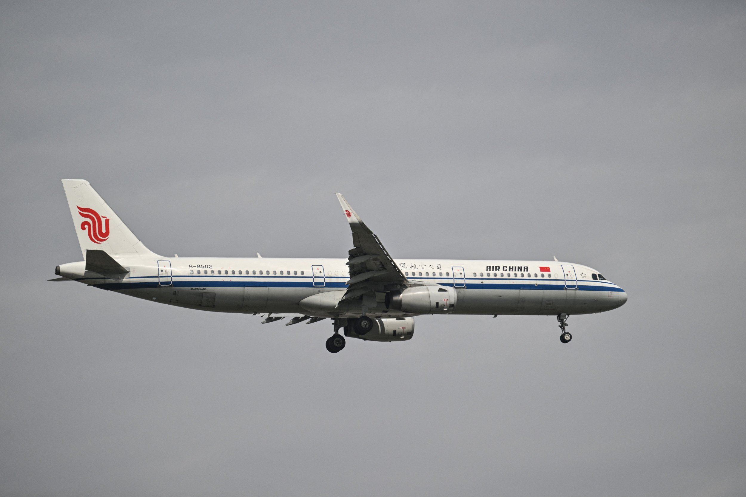 地図は、中国の飛行機がロシアの空域でどのように衝突しそうになったかを示しています