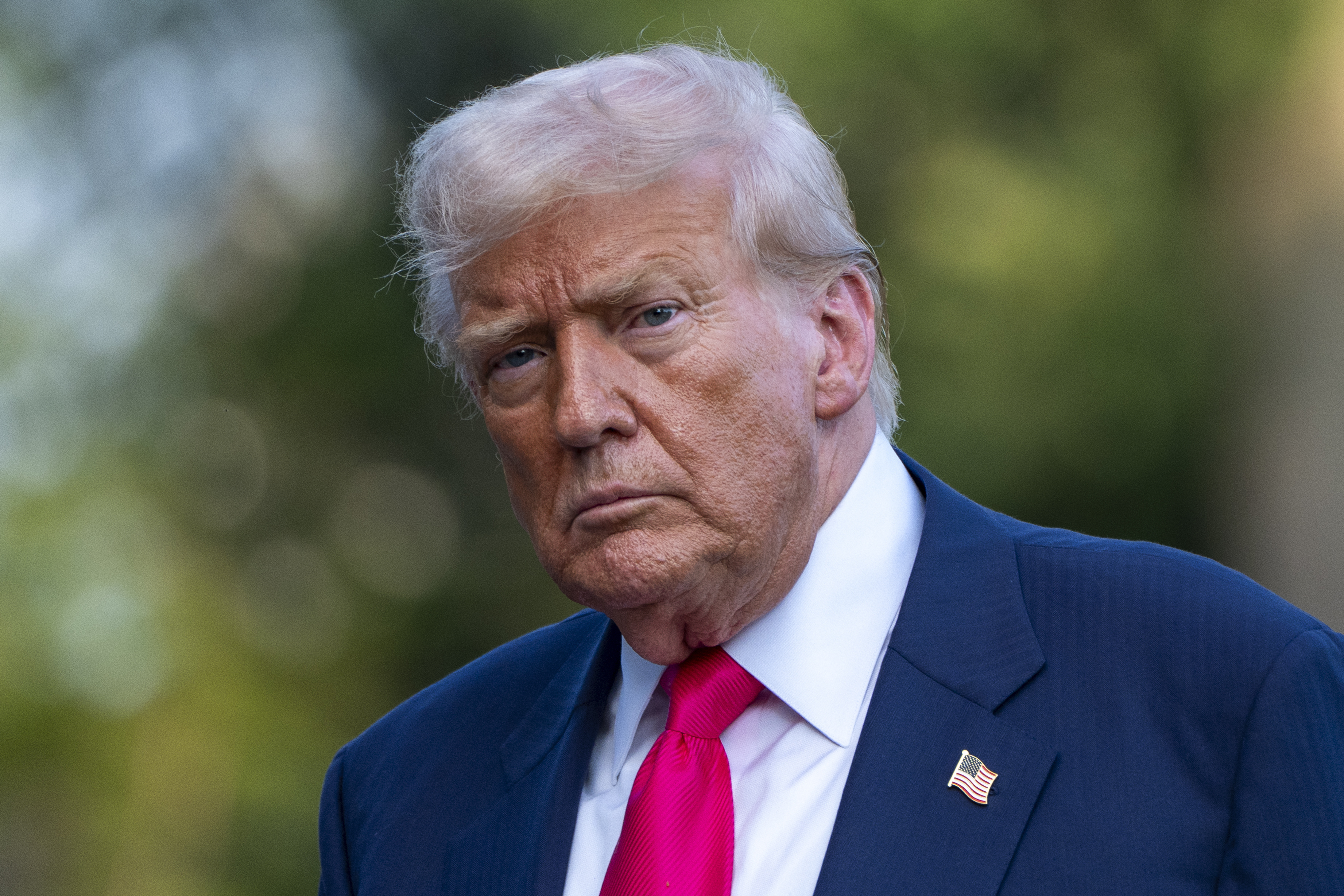https://d.newsweek.com/en/full/2687623/donald-trump.jpg