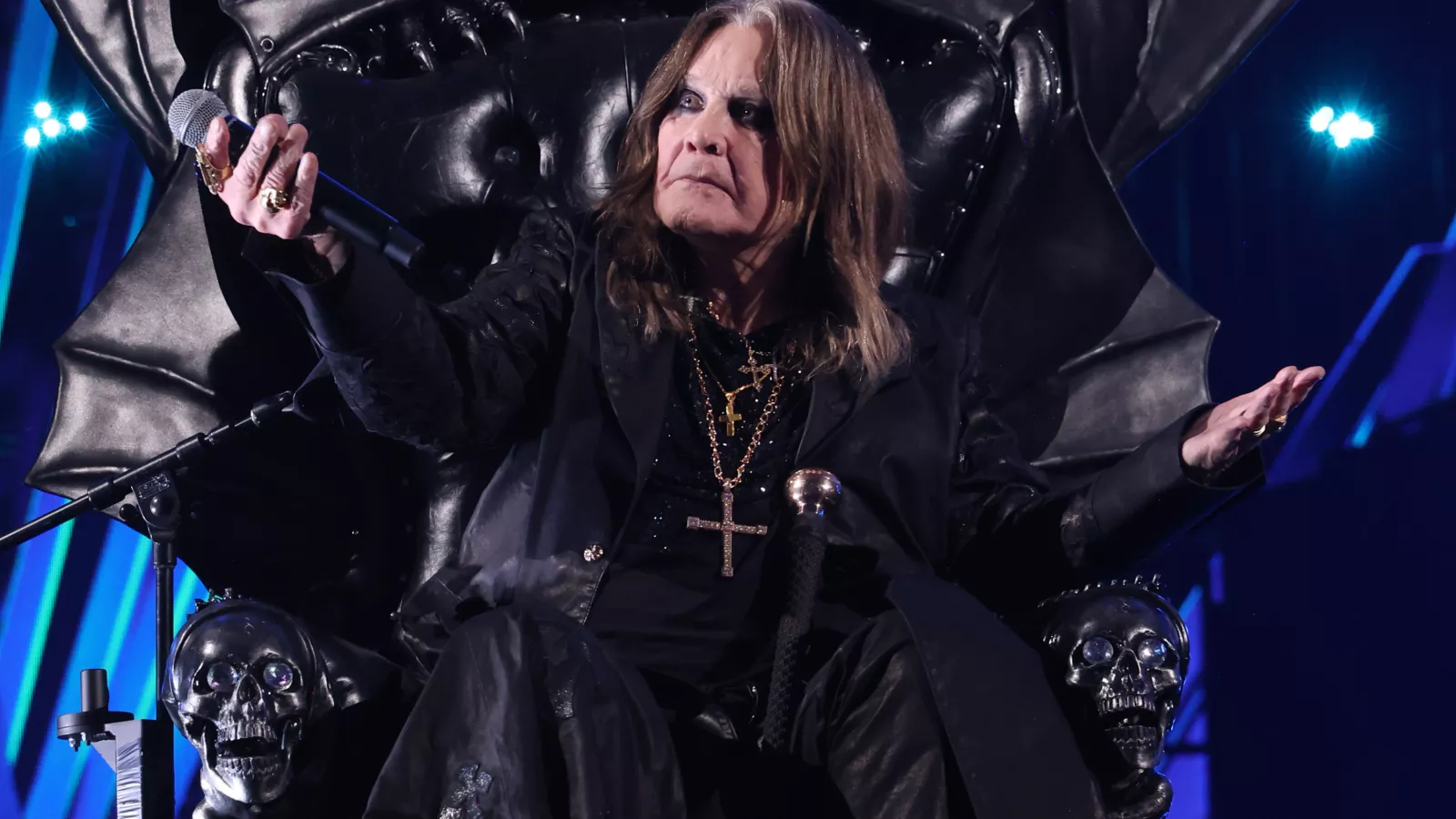 Ozzy Osbourne's 'Final Moment' at Farewell Concert Goes Viral - Newsweek