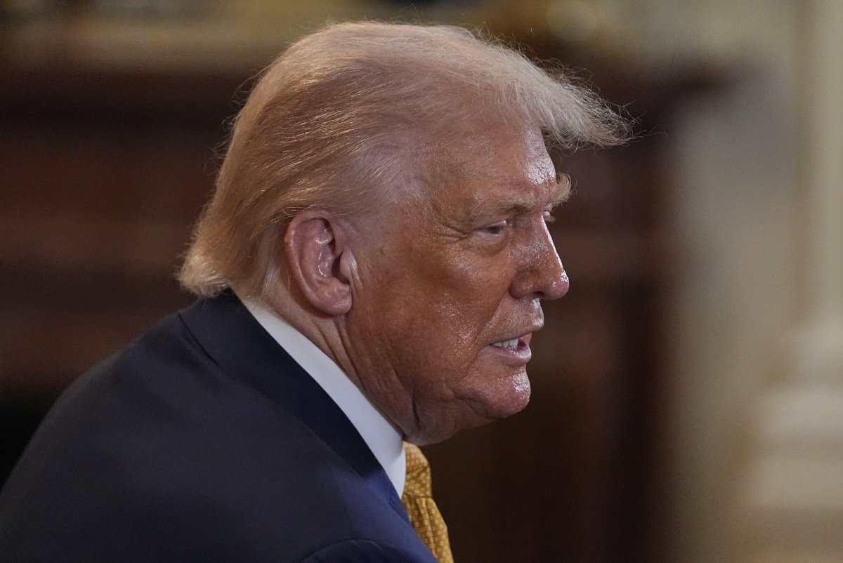 Trump side profile July 2025