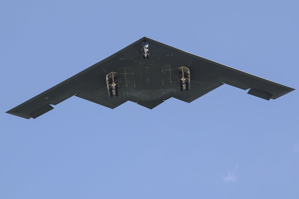 بمب افکن های B-2