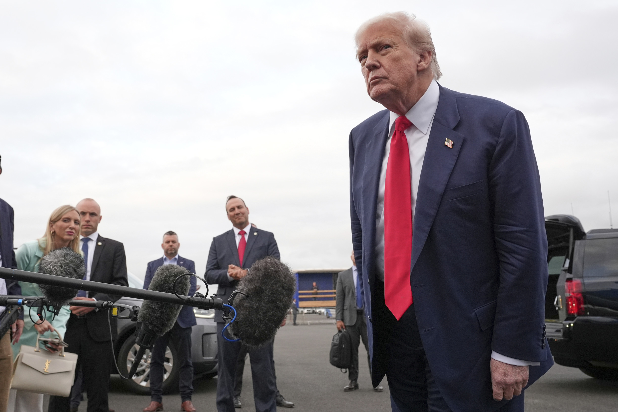 White House Responds After Judge Blocks Trump Birthright Citizenship Order