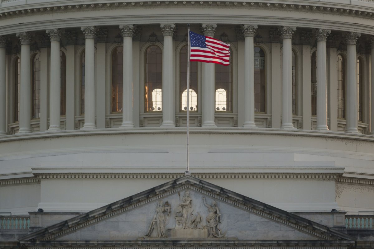 DOGE AI Tool to Target 100K Federal Rules for Elimination: Report