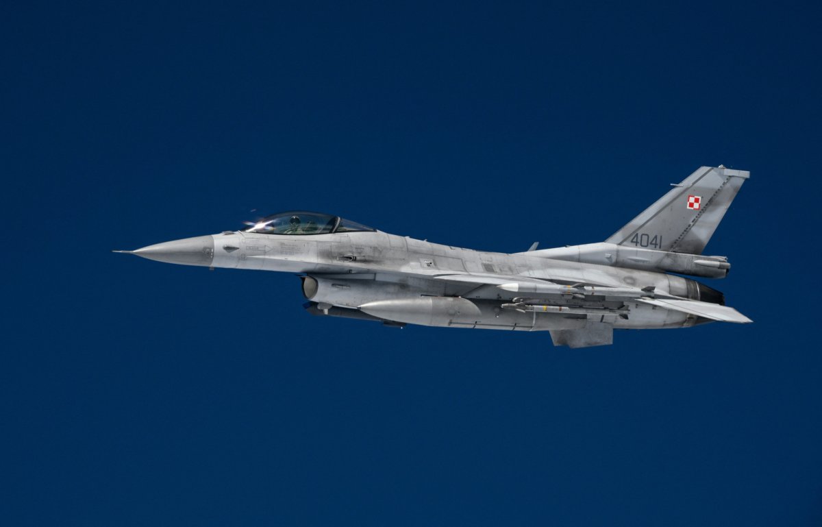 A Polish air force F-16 