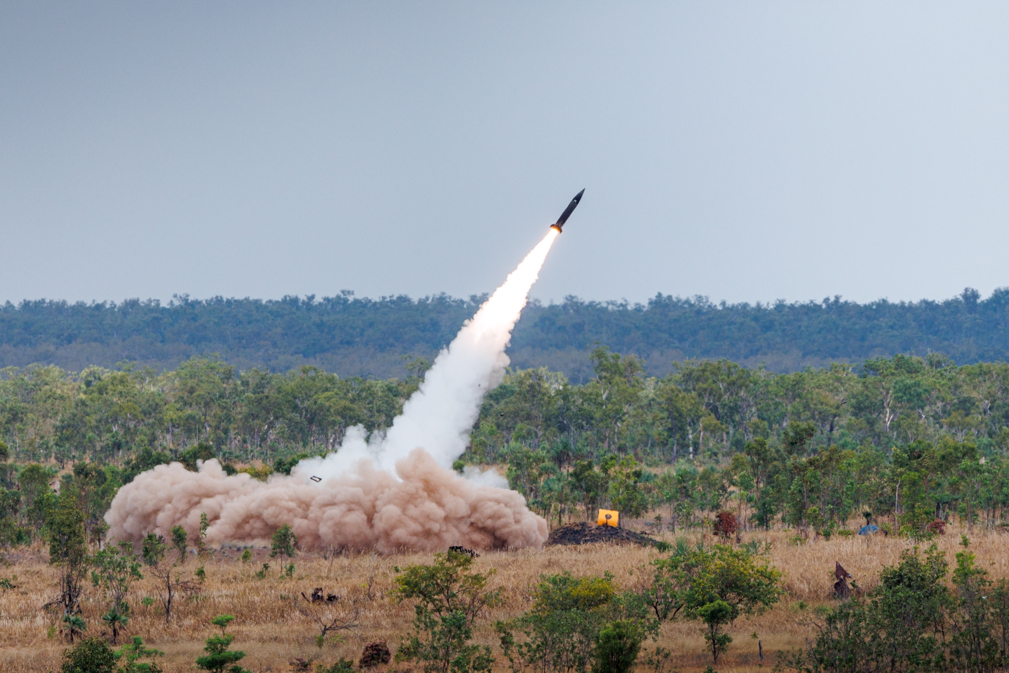 https://d.newsweek.com/en/full/2691362/australia-fires-precision-strike-missile.jpg