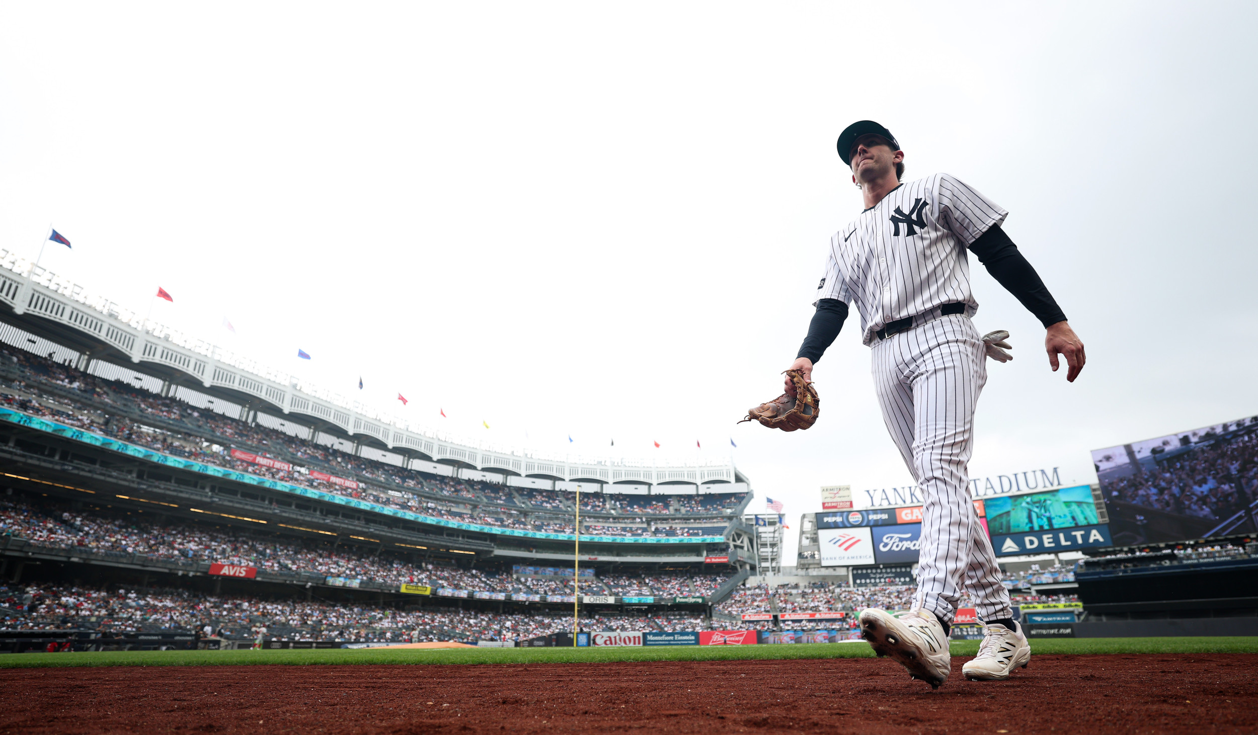 Yankees Trade Oswald Peraza, Acquire Ryan McMahon, Wilberson De Pena