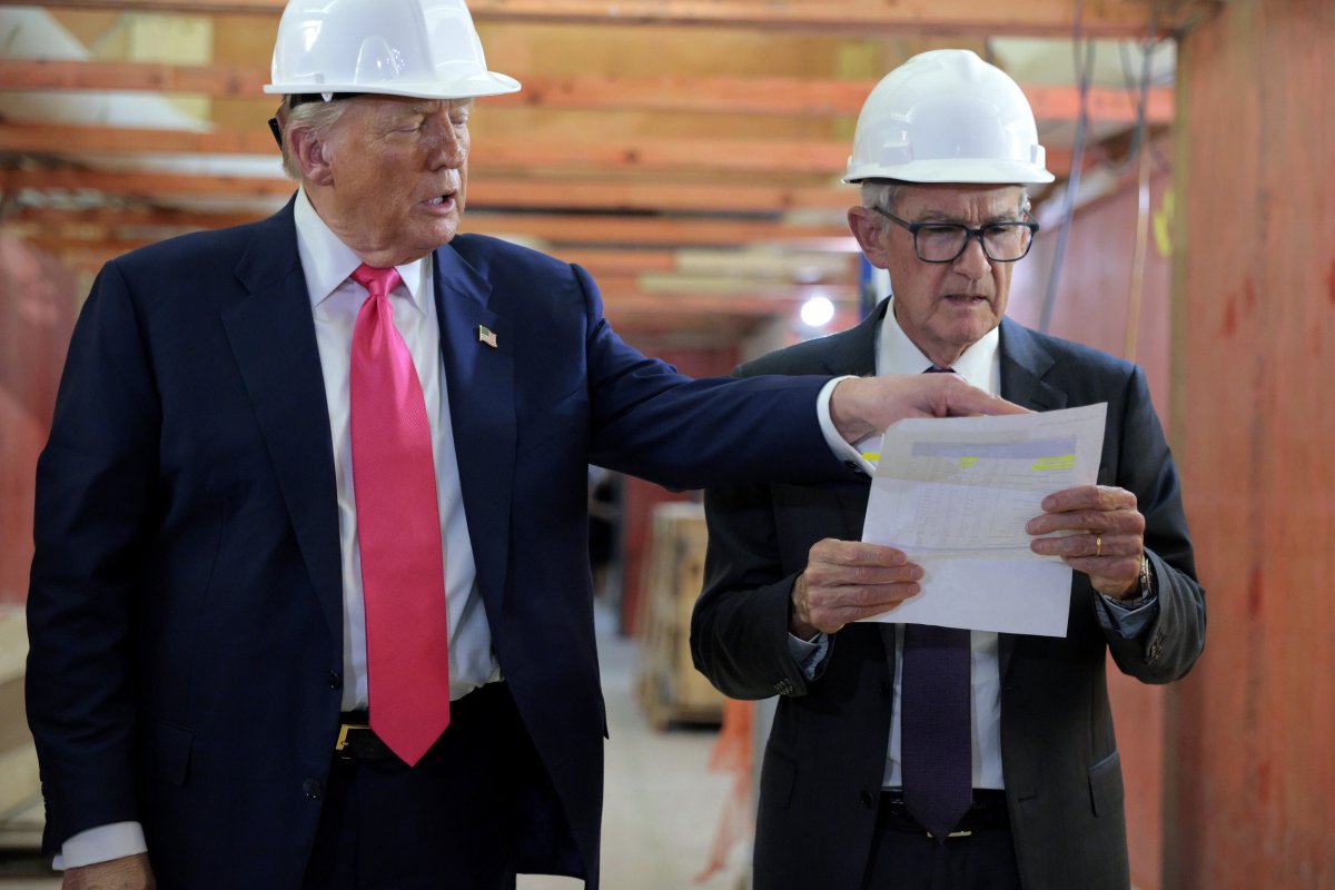 trump jerome powell
