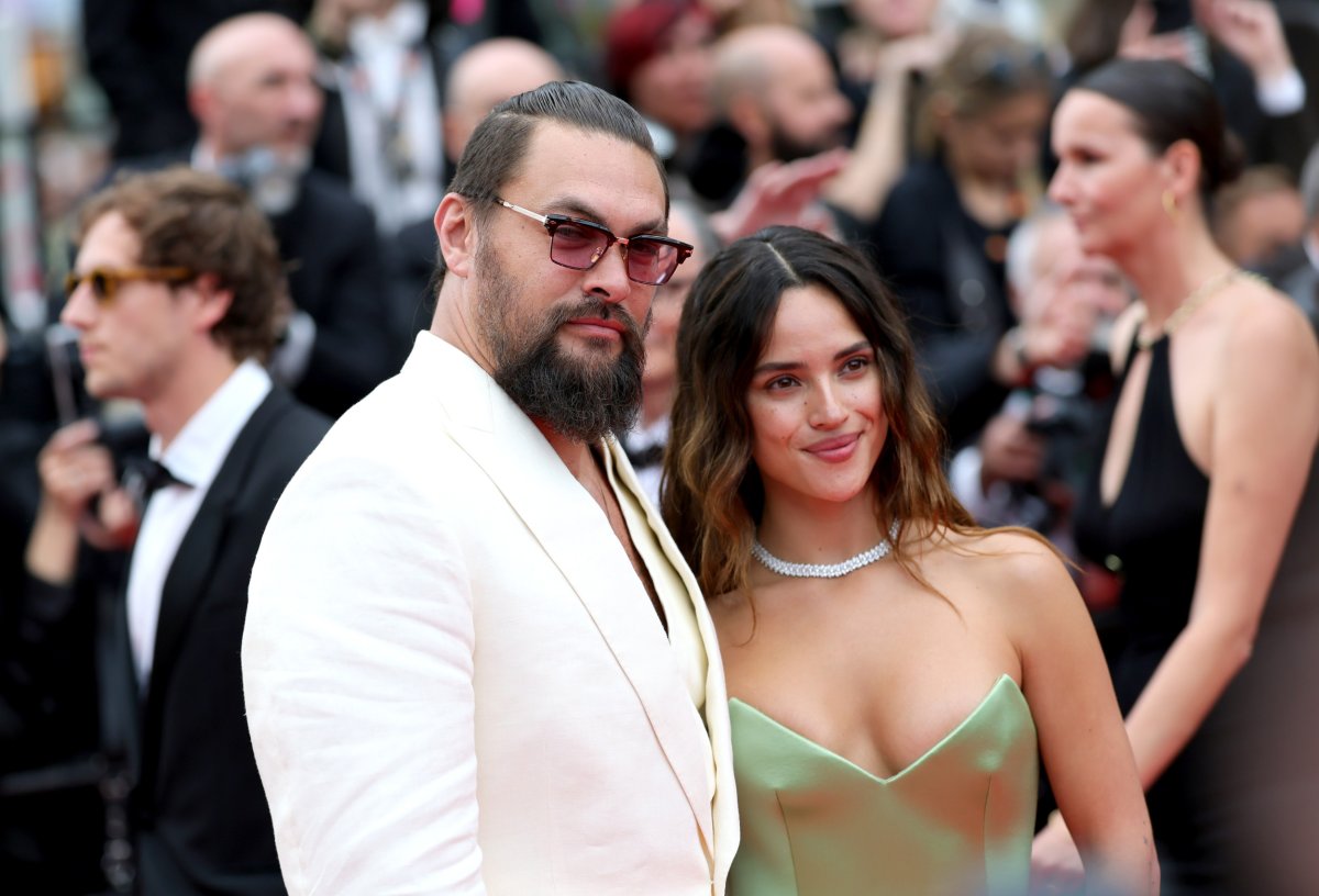 Jason Momoa Shaves Off Beard for First Time in Six Years - Newsweek