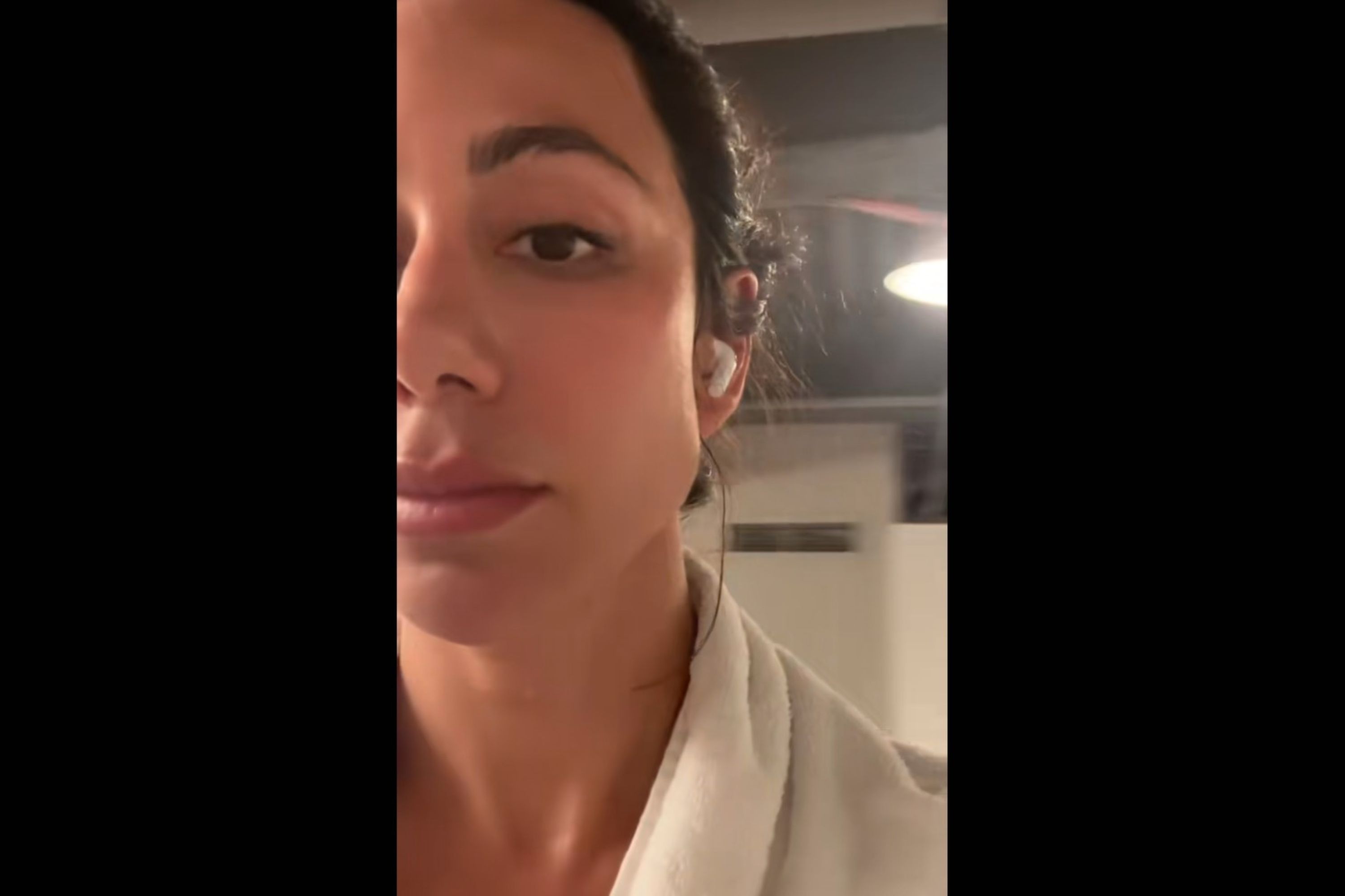 https://d.newsweek.com/en/full/2693999/meesha-farzaneh-inside-sauna-area.jpg