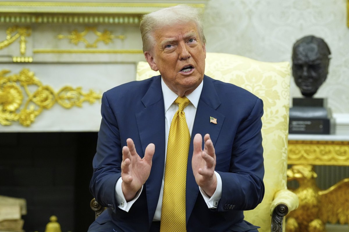 Trump in Oval Office
