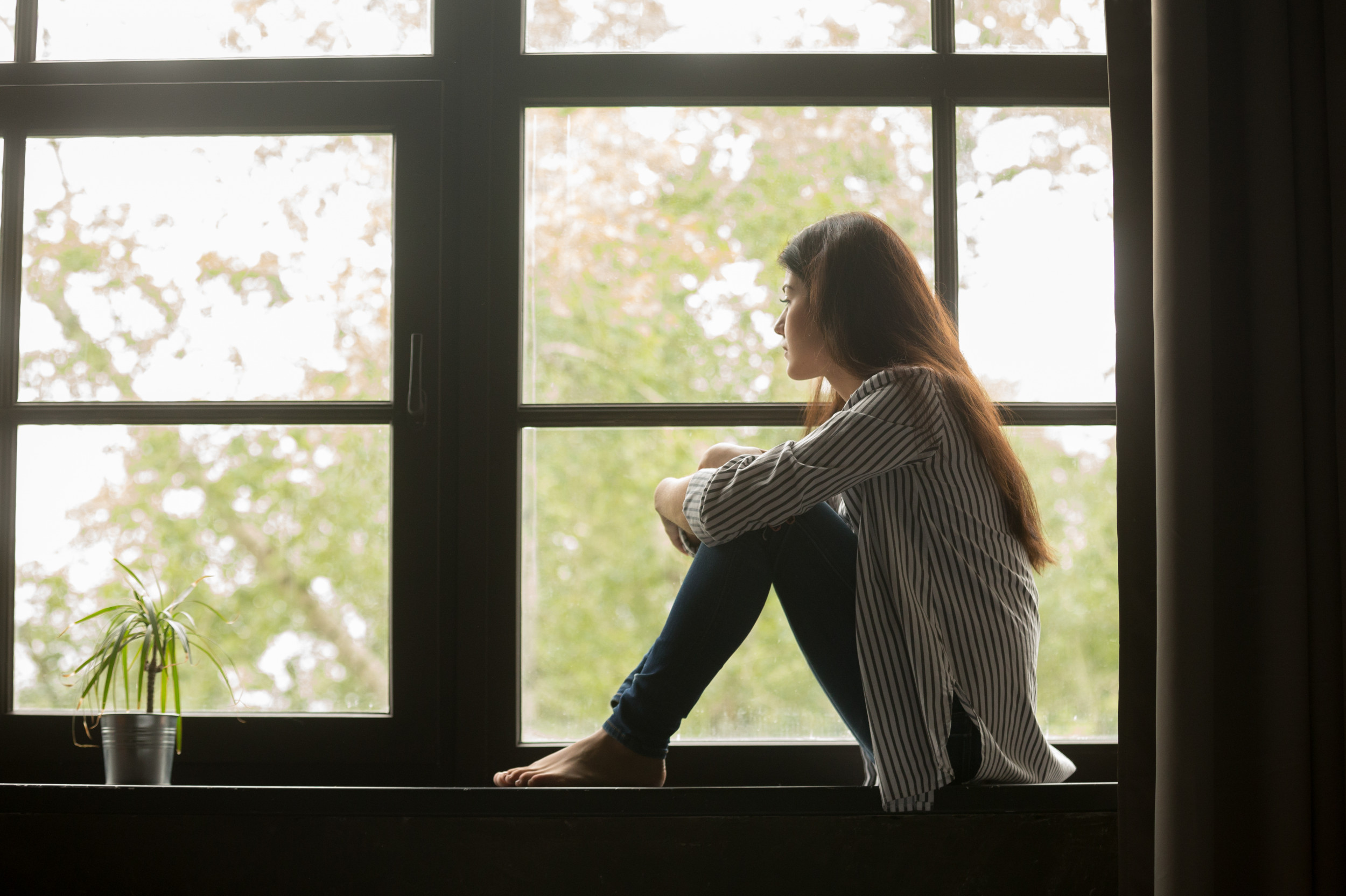Millennial's theory on why "we cannot complain" about loneliness goes viral