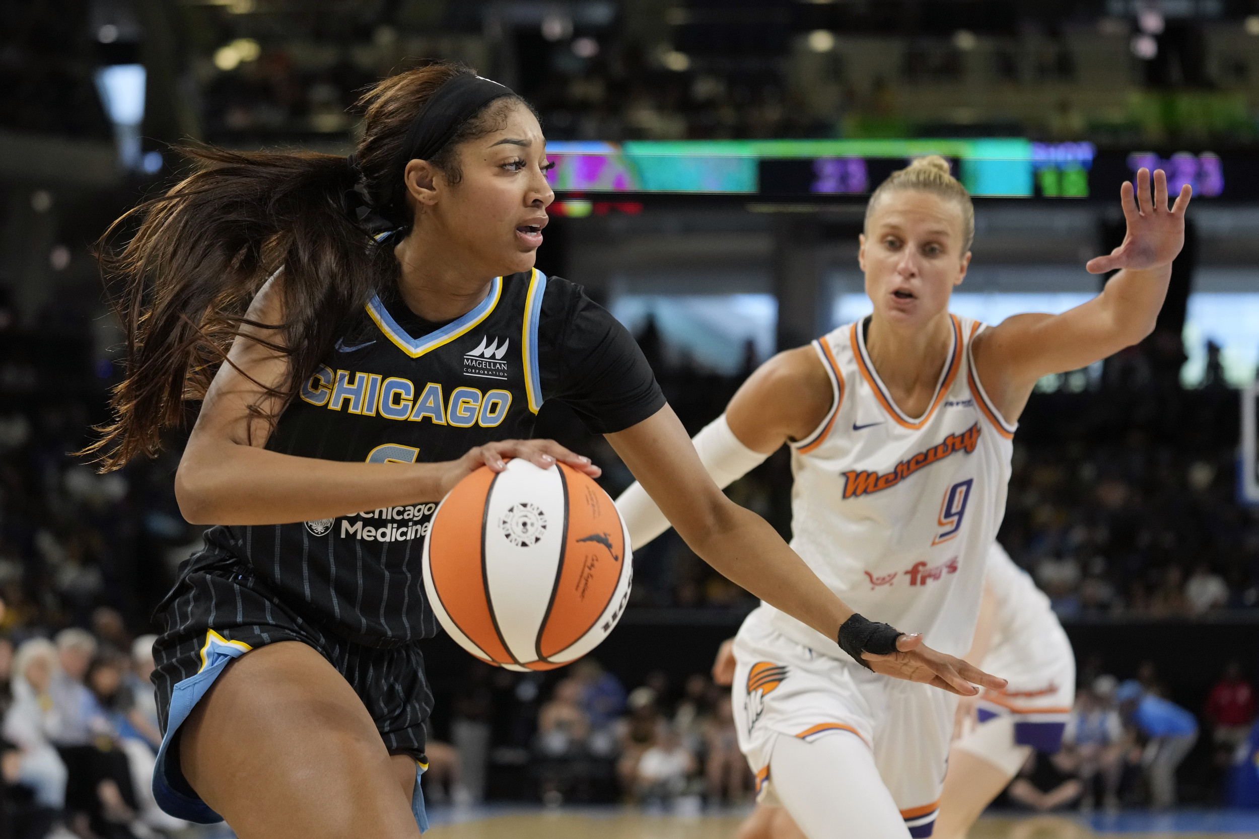 フェニックスマーキュリーvsシカゴスカイを見る方法：ライブストリームWNBA、テレビチャンネル