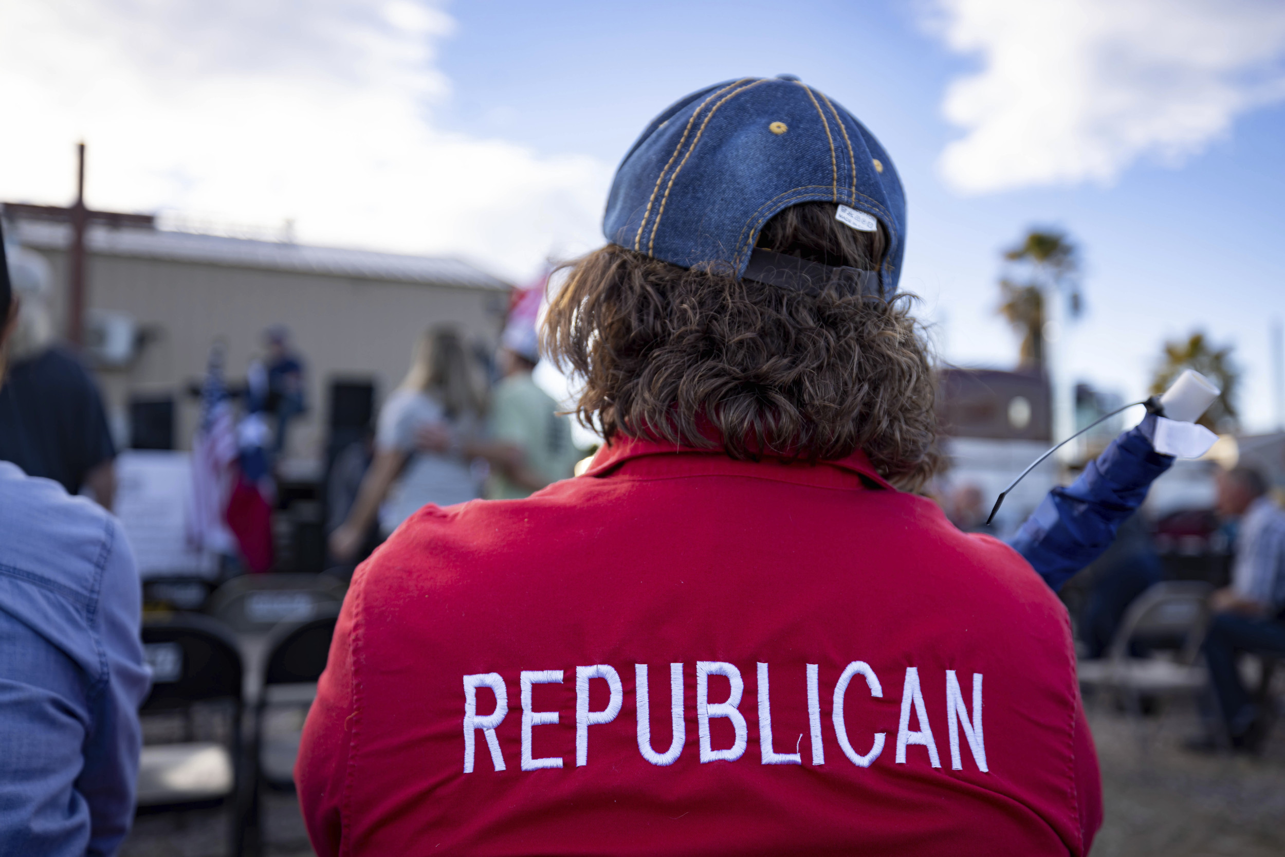 https://d.newsweek.com/en/full/2695985/republican-stock.jpg