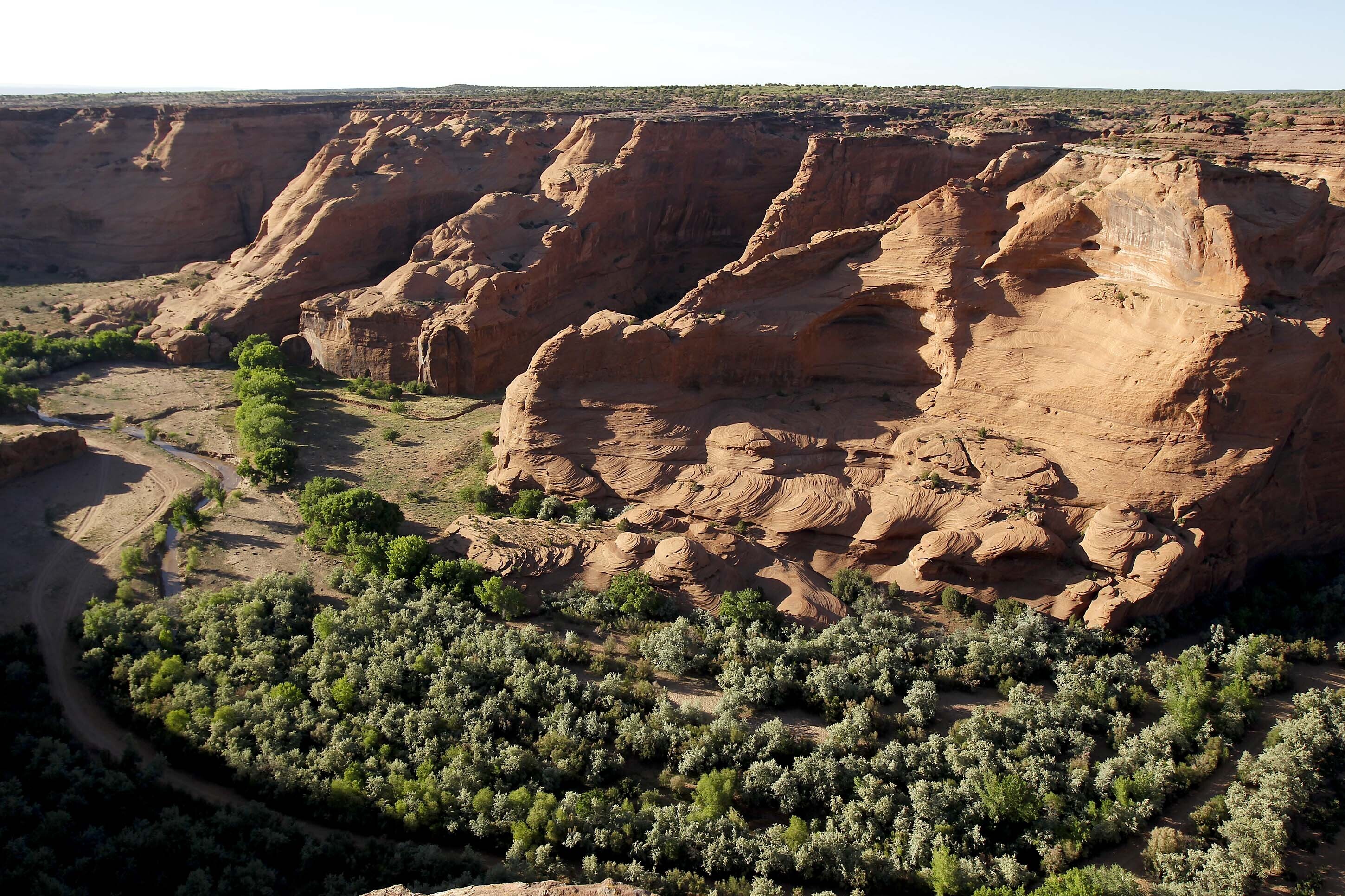https://d.newsweek.com/en/full/2697232/chinle-arizona.jpg