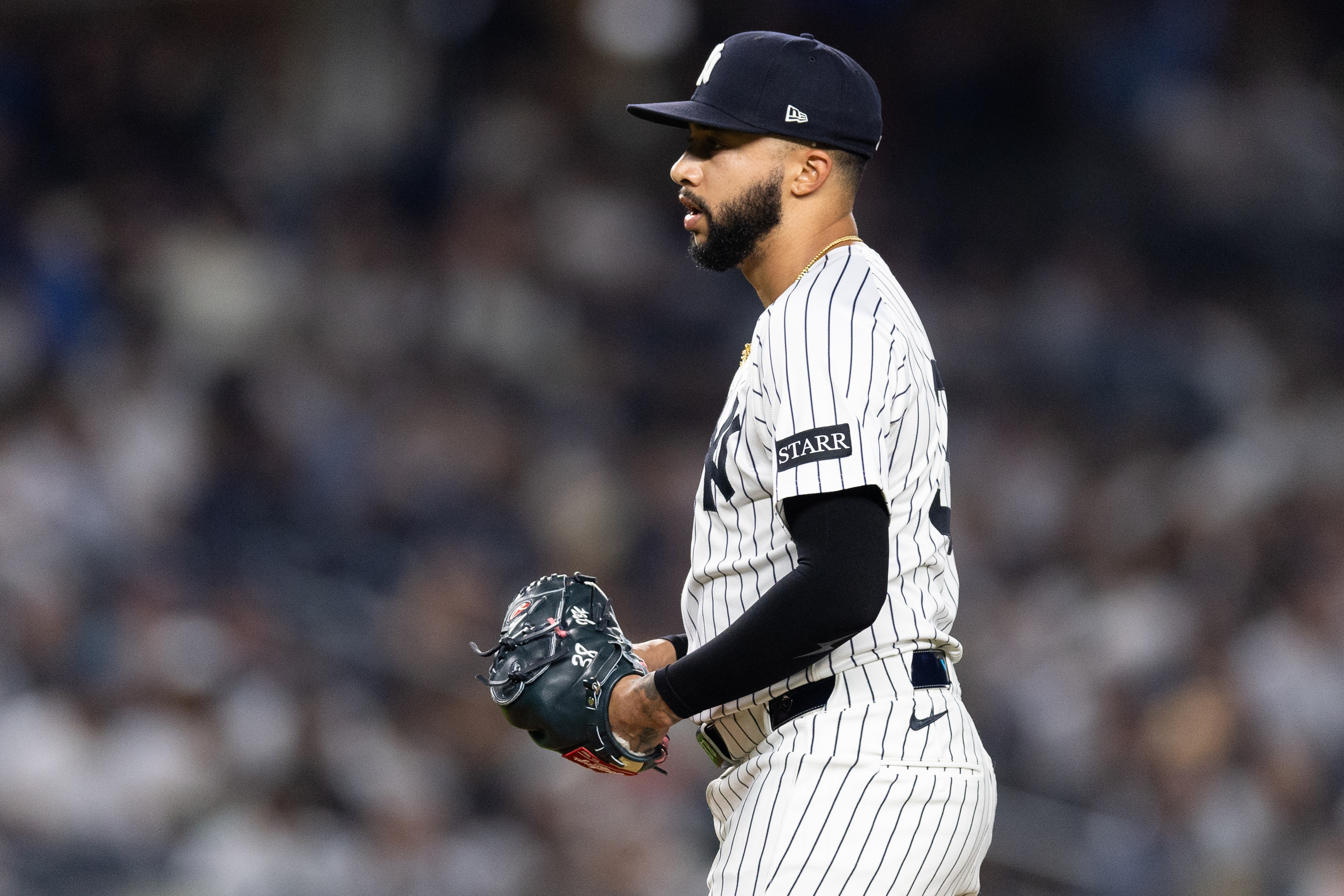 Yankees Aaron Boone Offers Odd Explanation for Sticking With Devin Williams in Loss