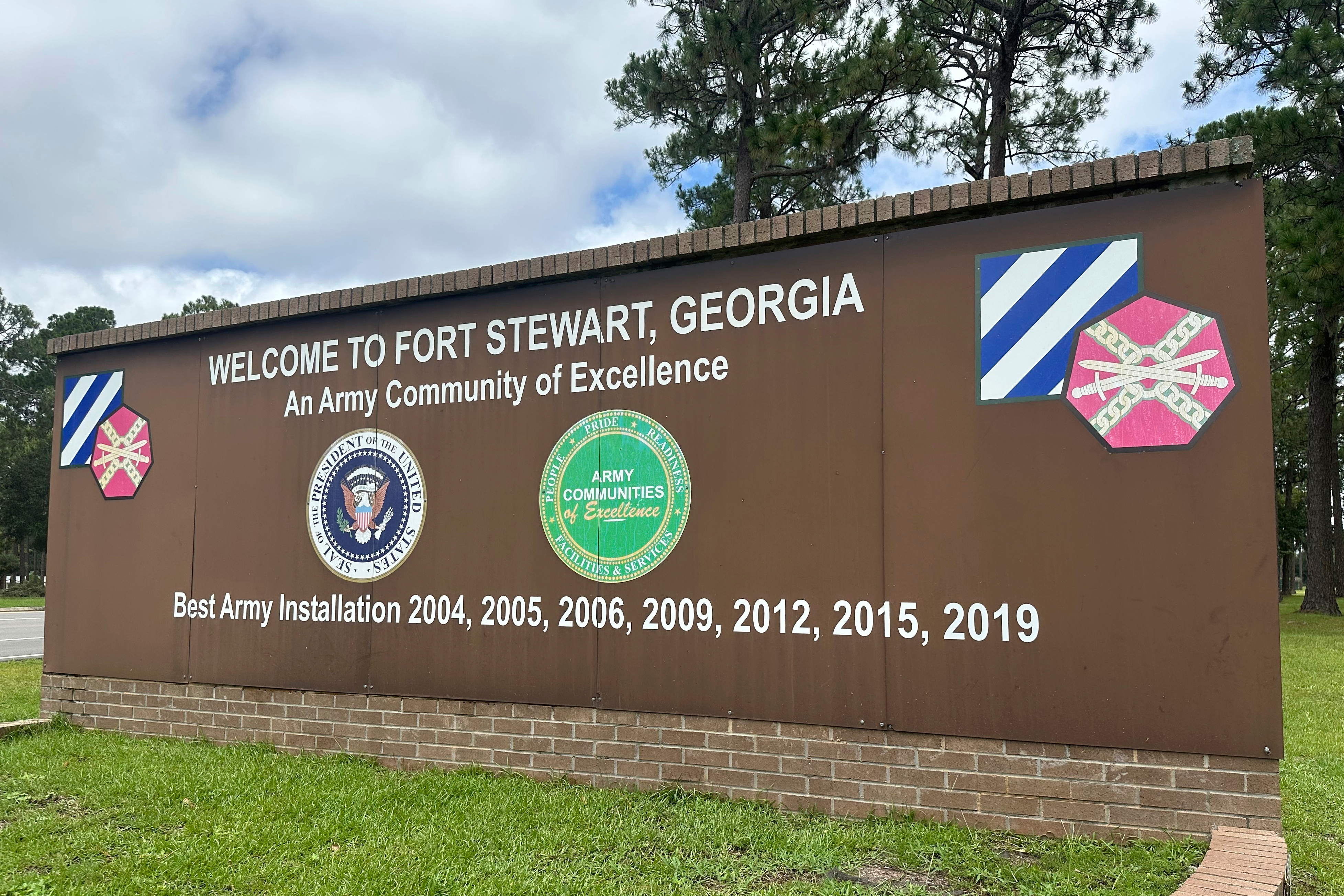 https://d.newsweek.com/en/full/2697839/fort-stewart-georgia.jpg