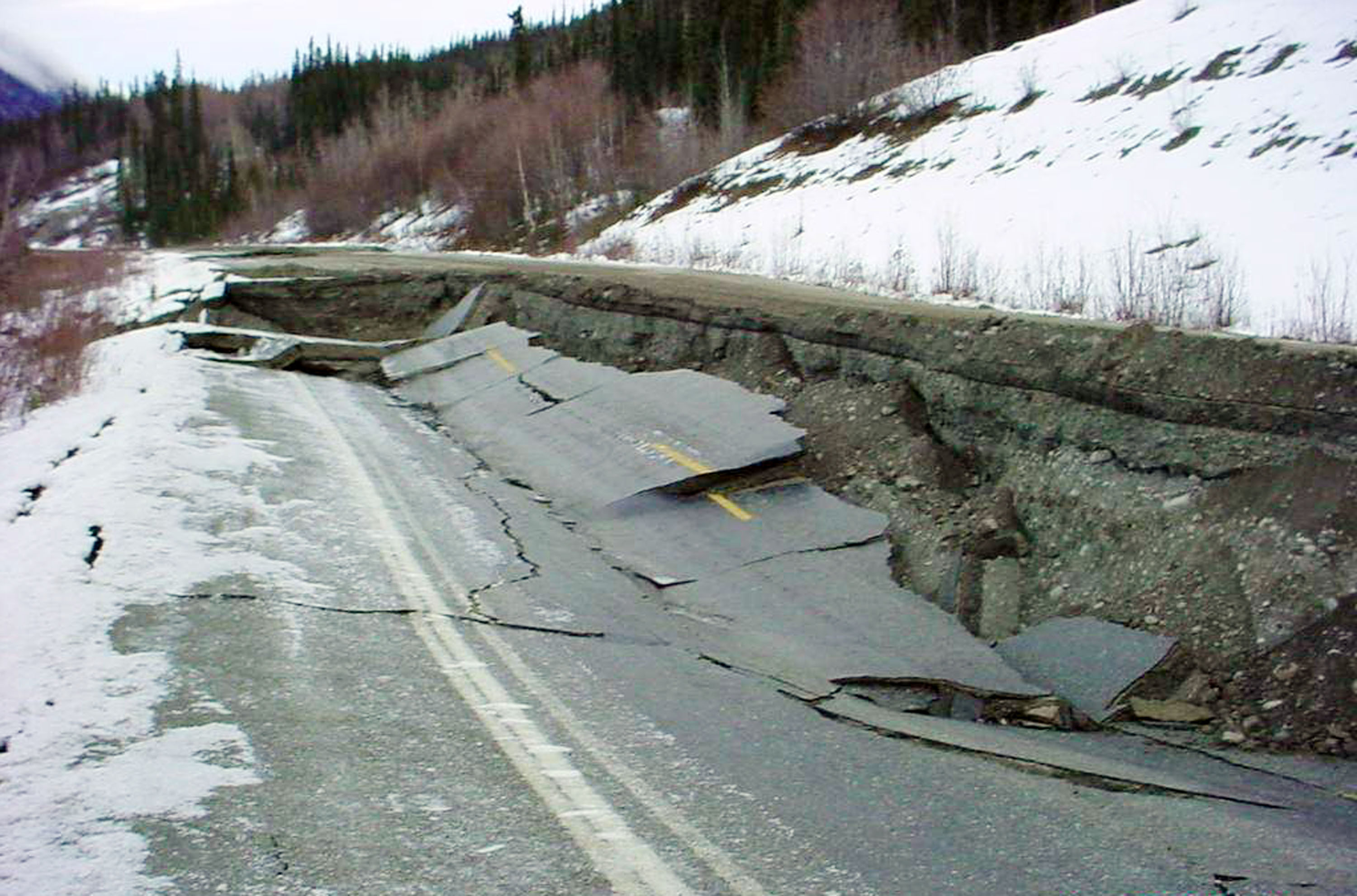 https://d.newsweek.com/en/full/2697882/alaska-earthquake.jpg