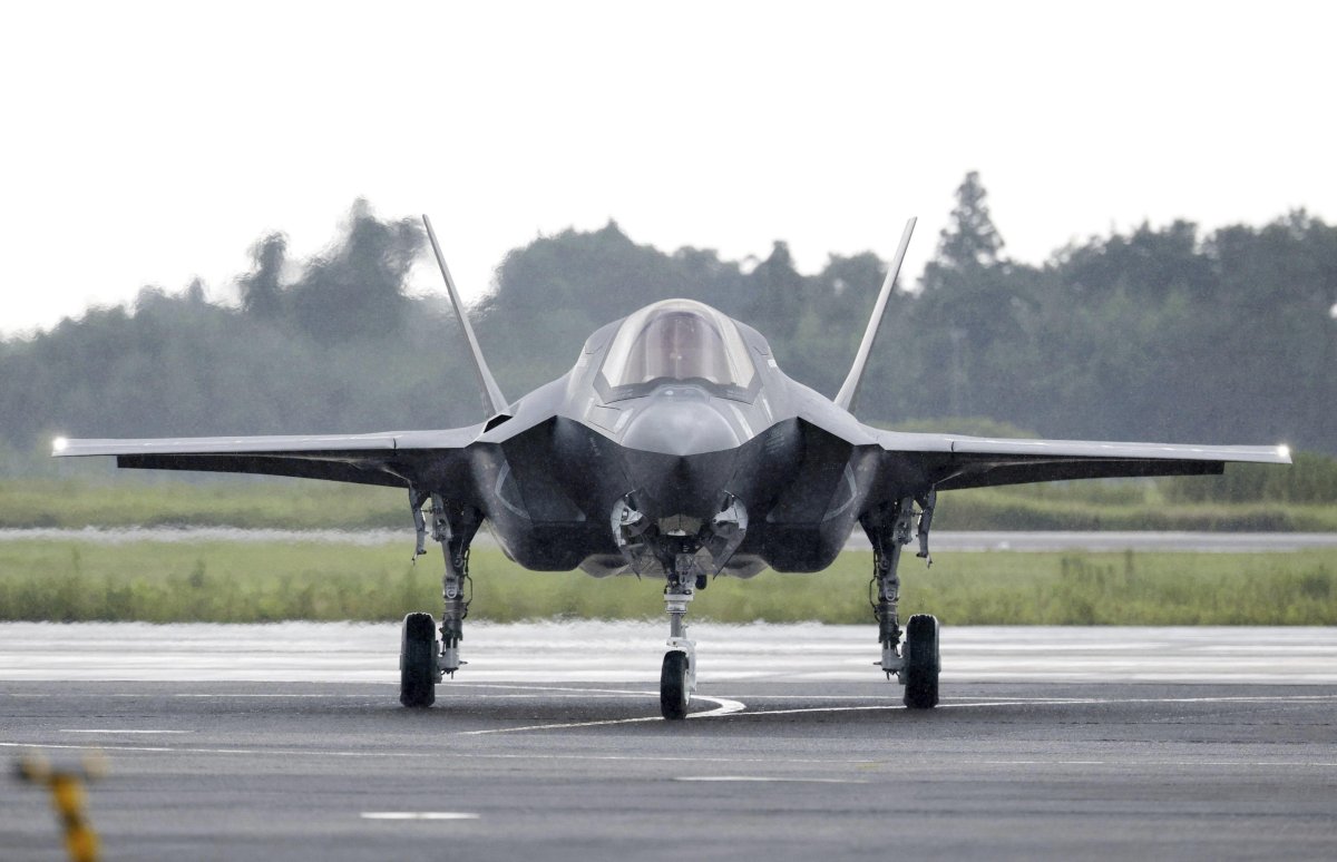 Giappone dispiegato f -35b stealth fighter jet