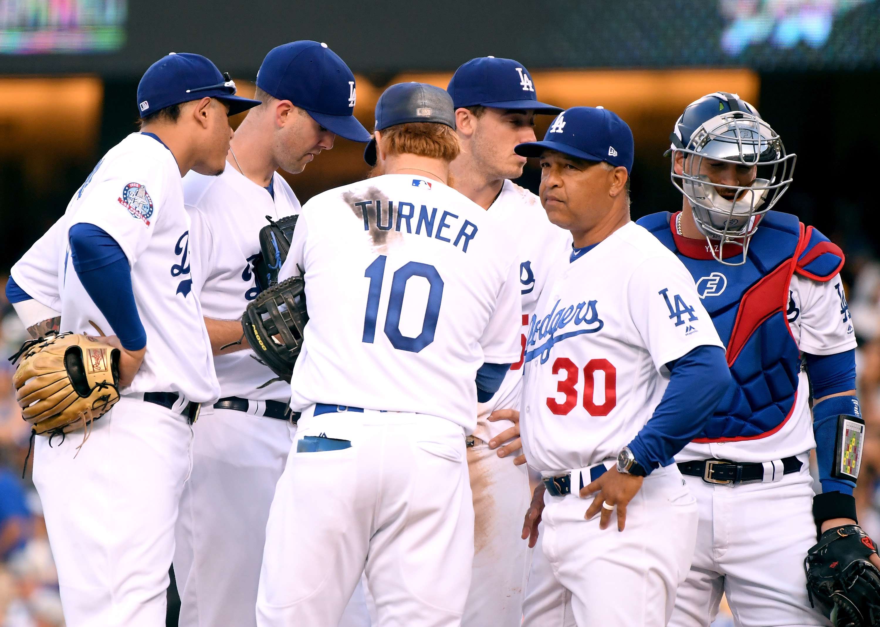 Former Dodgers All-Star Announces Immediate Retirement From Baseball