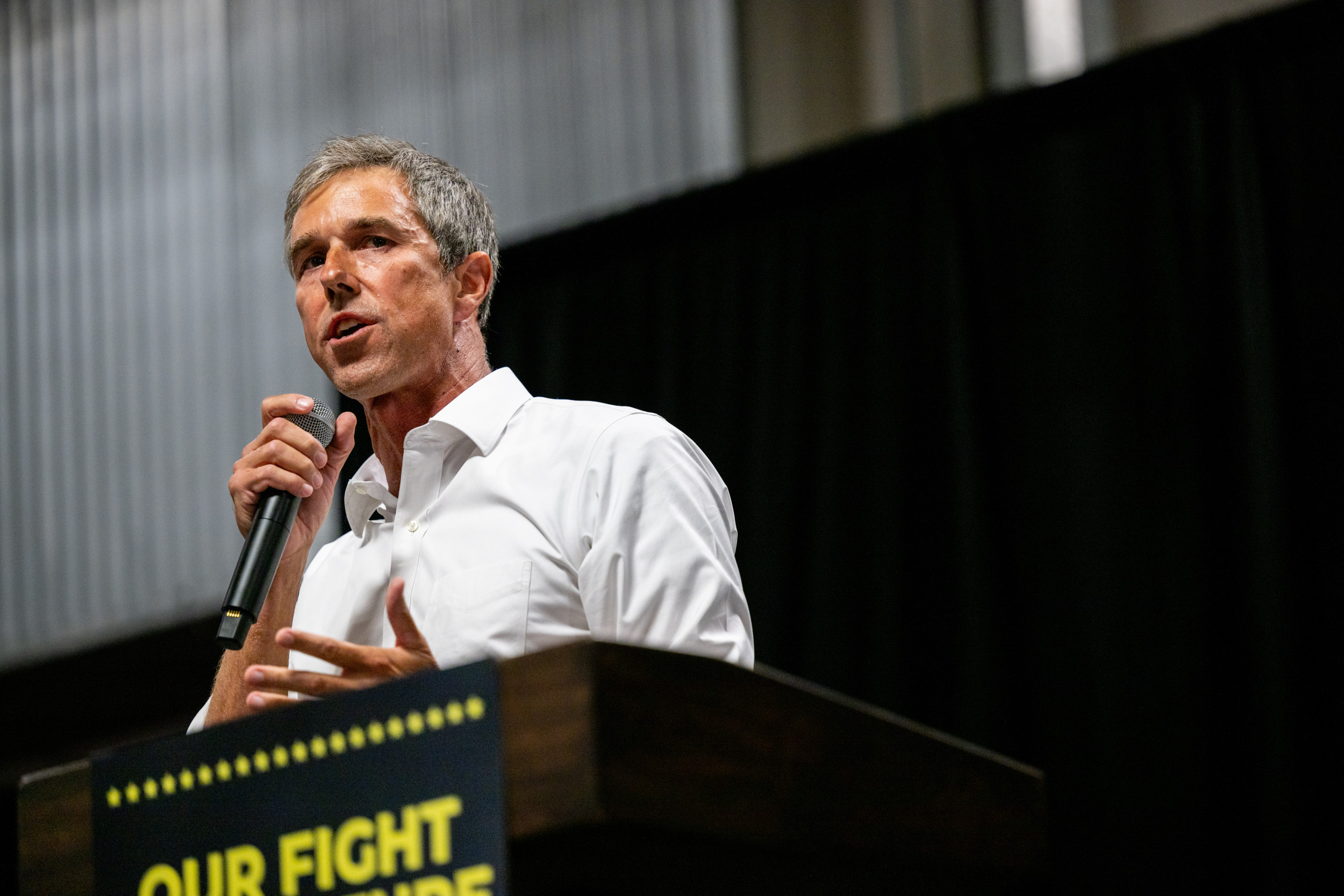 https://d.newsweek.com/en/full/2699679/former-us-rep-beto-orourke-speaks.jpg