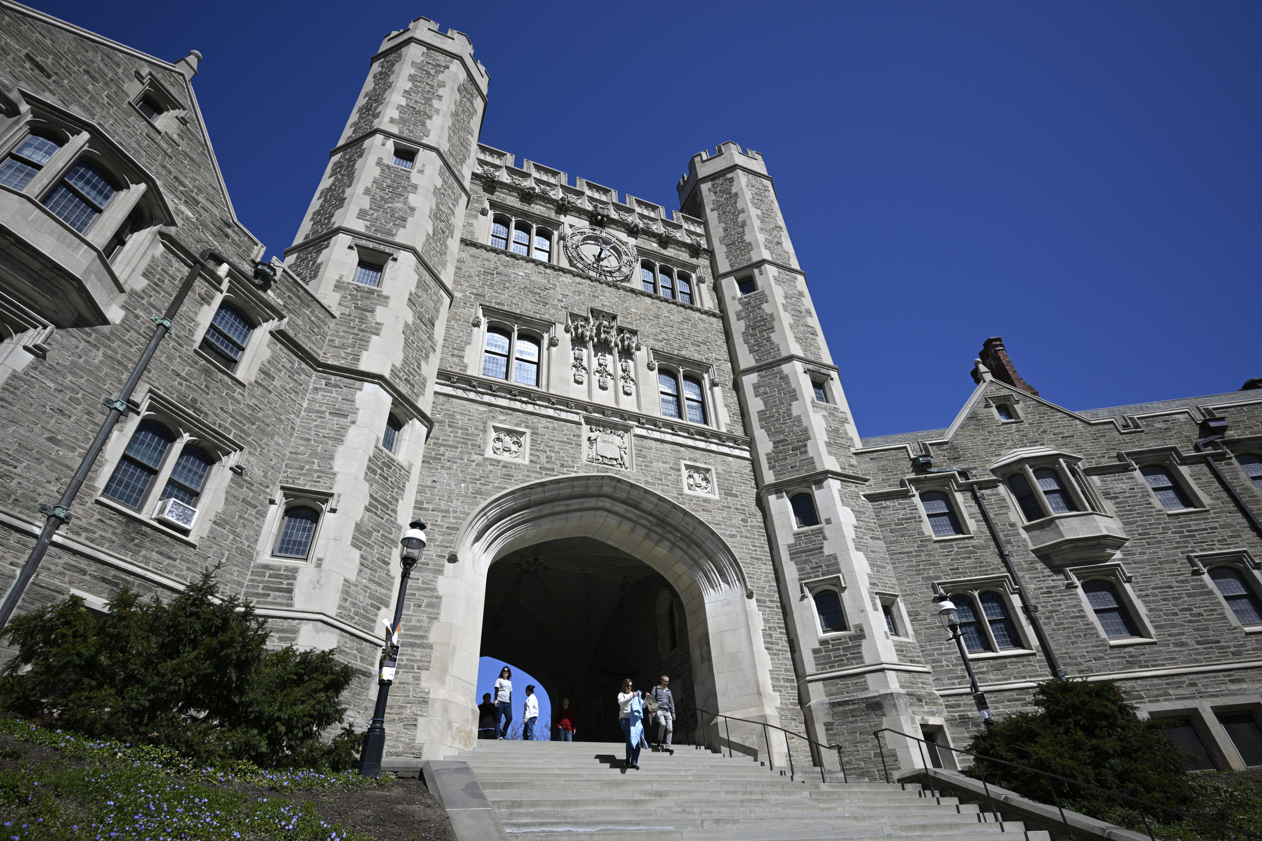 https://d.newsweek.com/en/full/2699904/princeton-university.jpg
