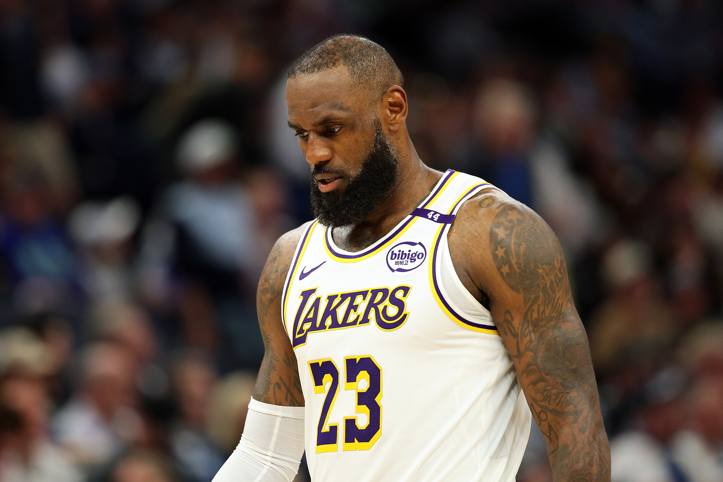 LeBron James Nears Contract Decision Amid Lakers-Cavaliers Trade Talks
