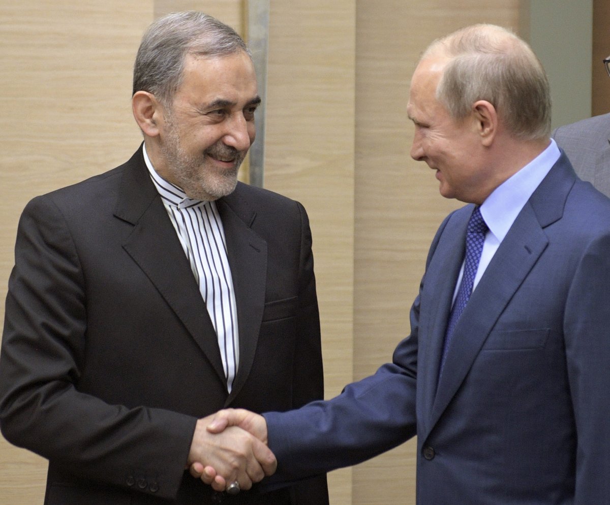 ولادیمیر پوتین با علی اکبر ولااتی
