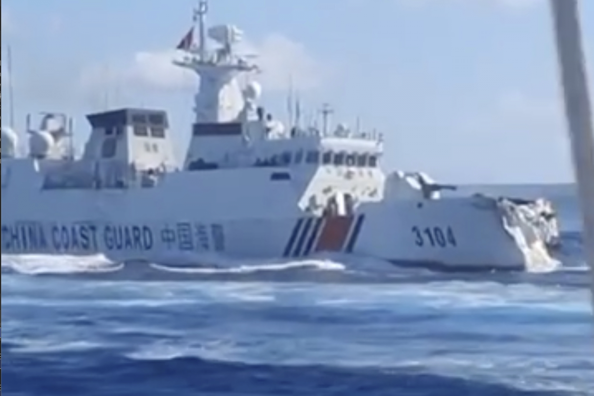 https://d.newsweek.com/en/full/2700148/damaged-chinese-coast-guard-vessel-following-collision.jpg