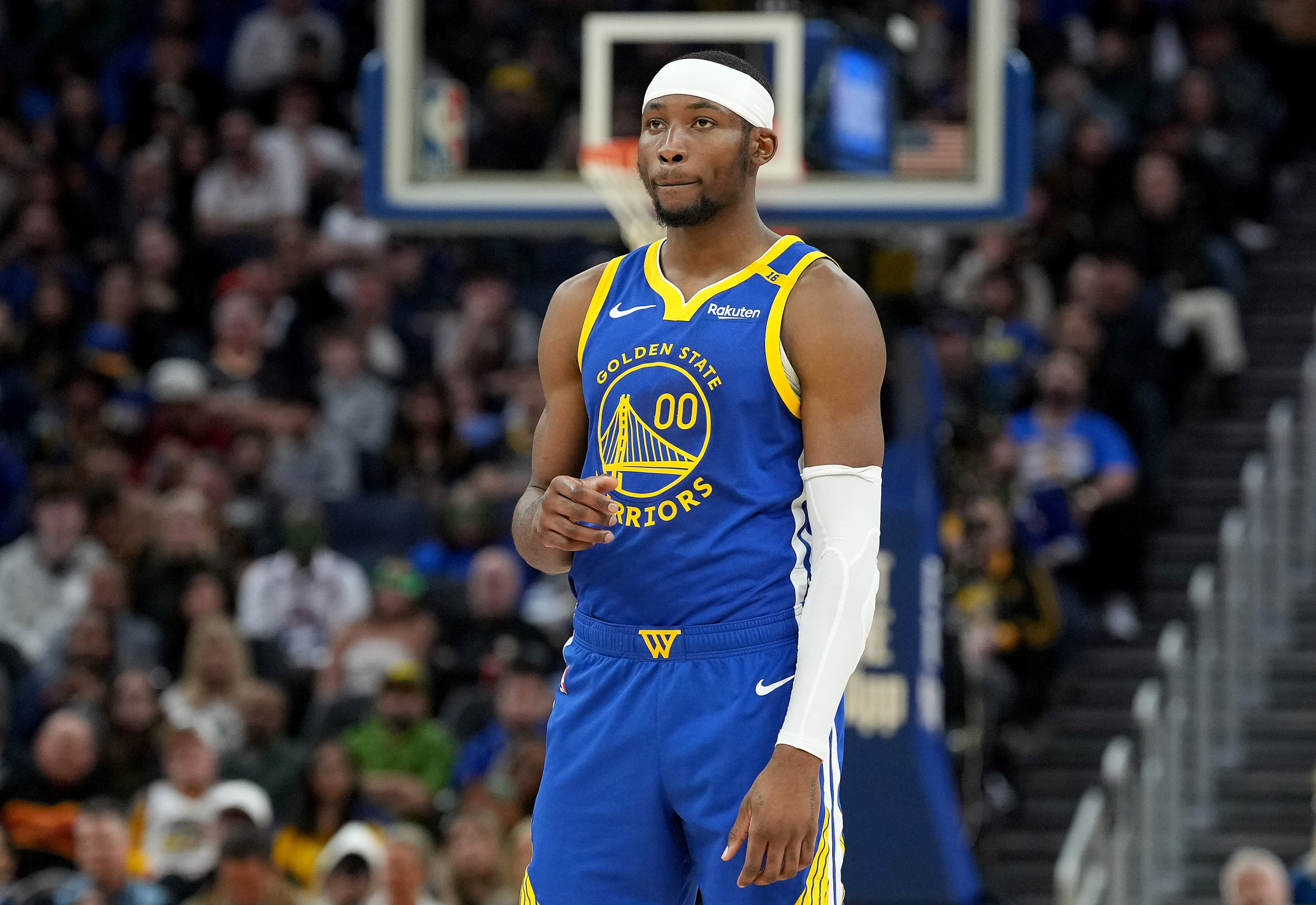 Warriors Maintain Firm Stance on Jonathan Kuminga Contract, Negotiate Sign-and-Trade Options