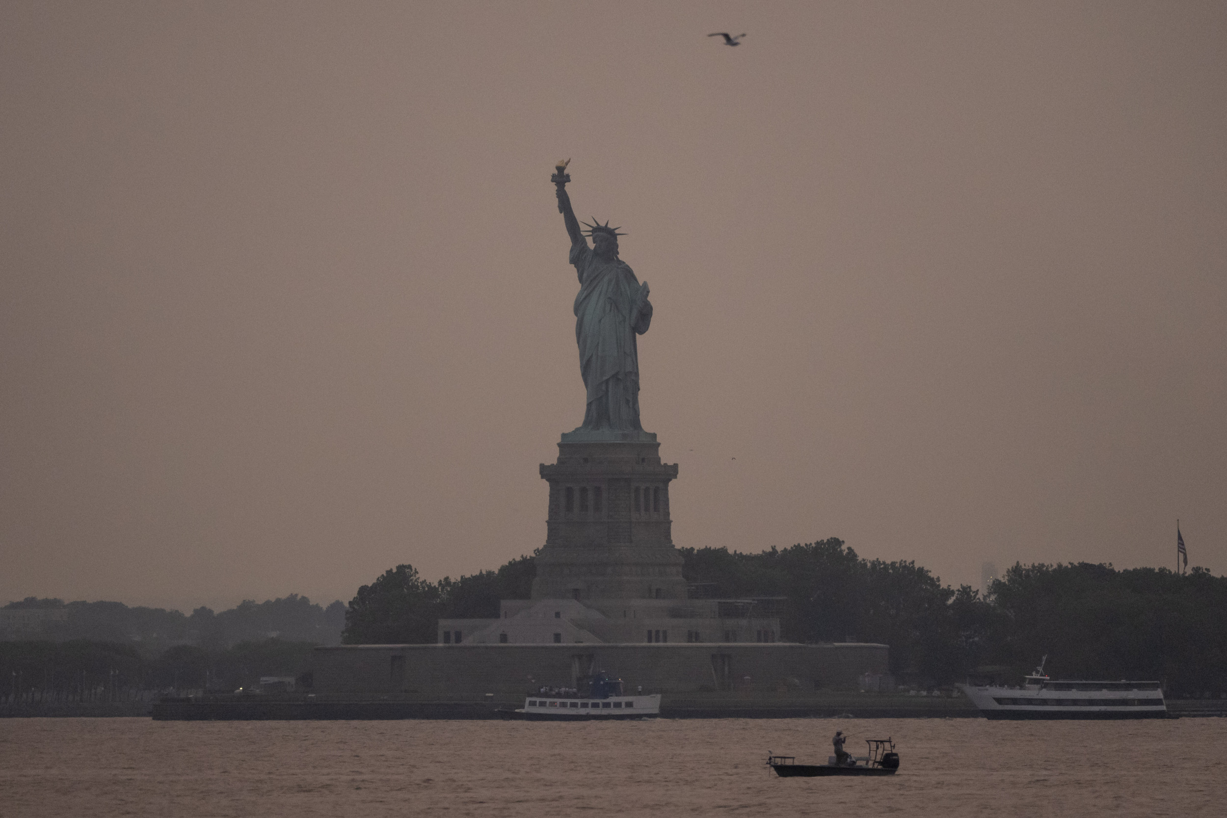 https://d.newsweek.com/en/full/2700826/new-york.jpg