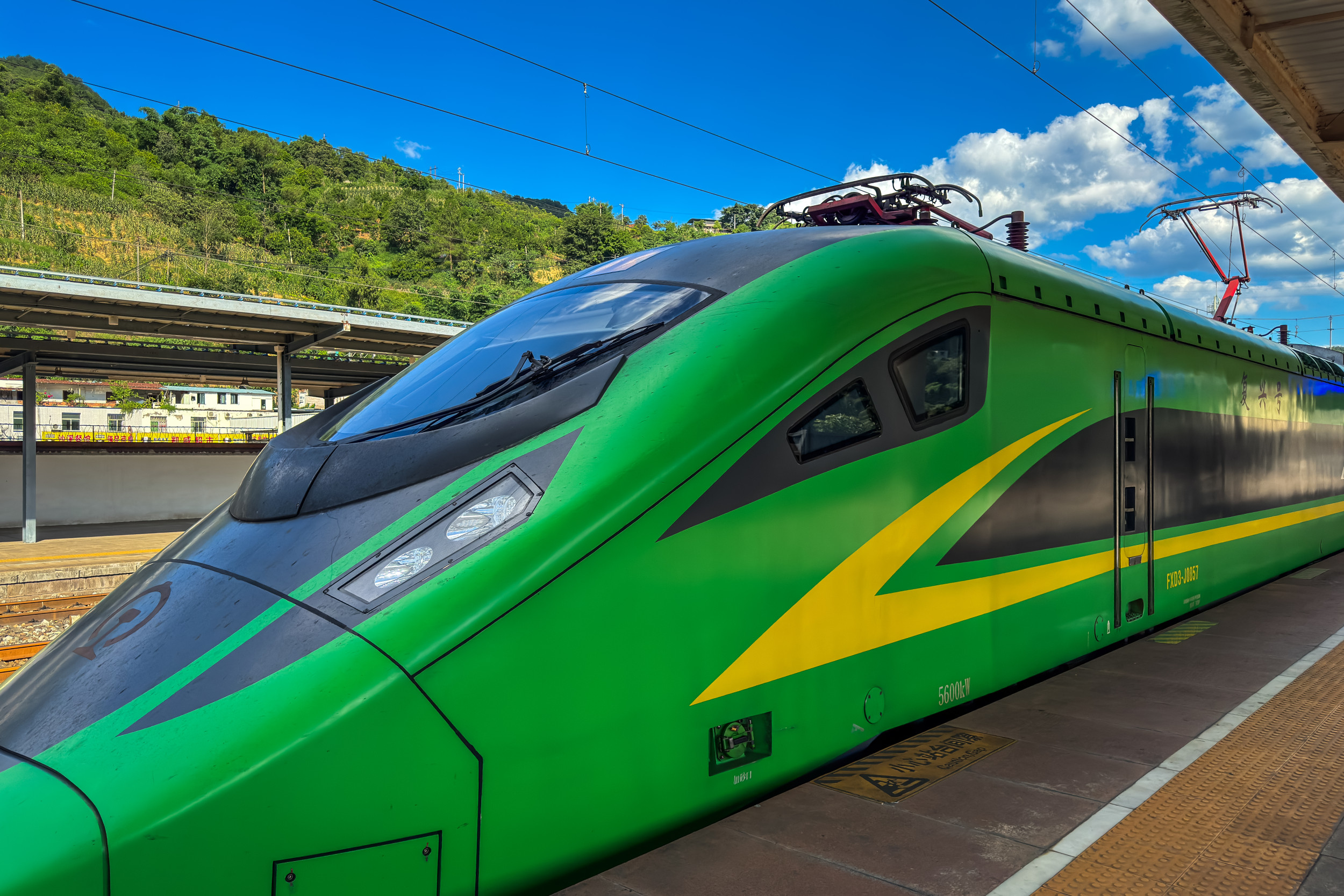 Chinas Maglev Trains Overcome Major Hurdle