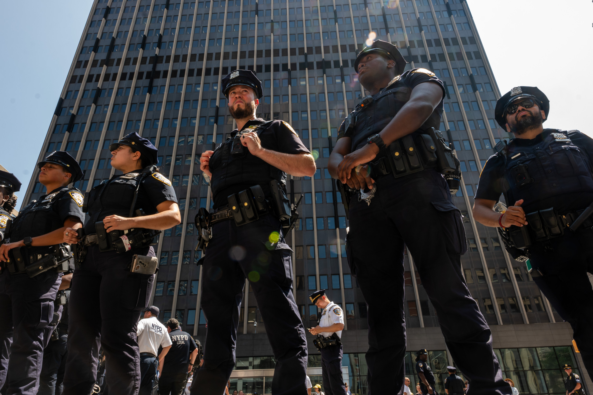 https://d.newsweek.com/en/full/2701137/ice.jpg