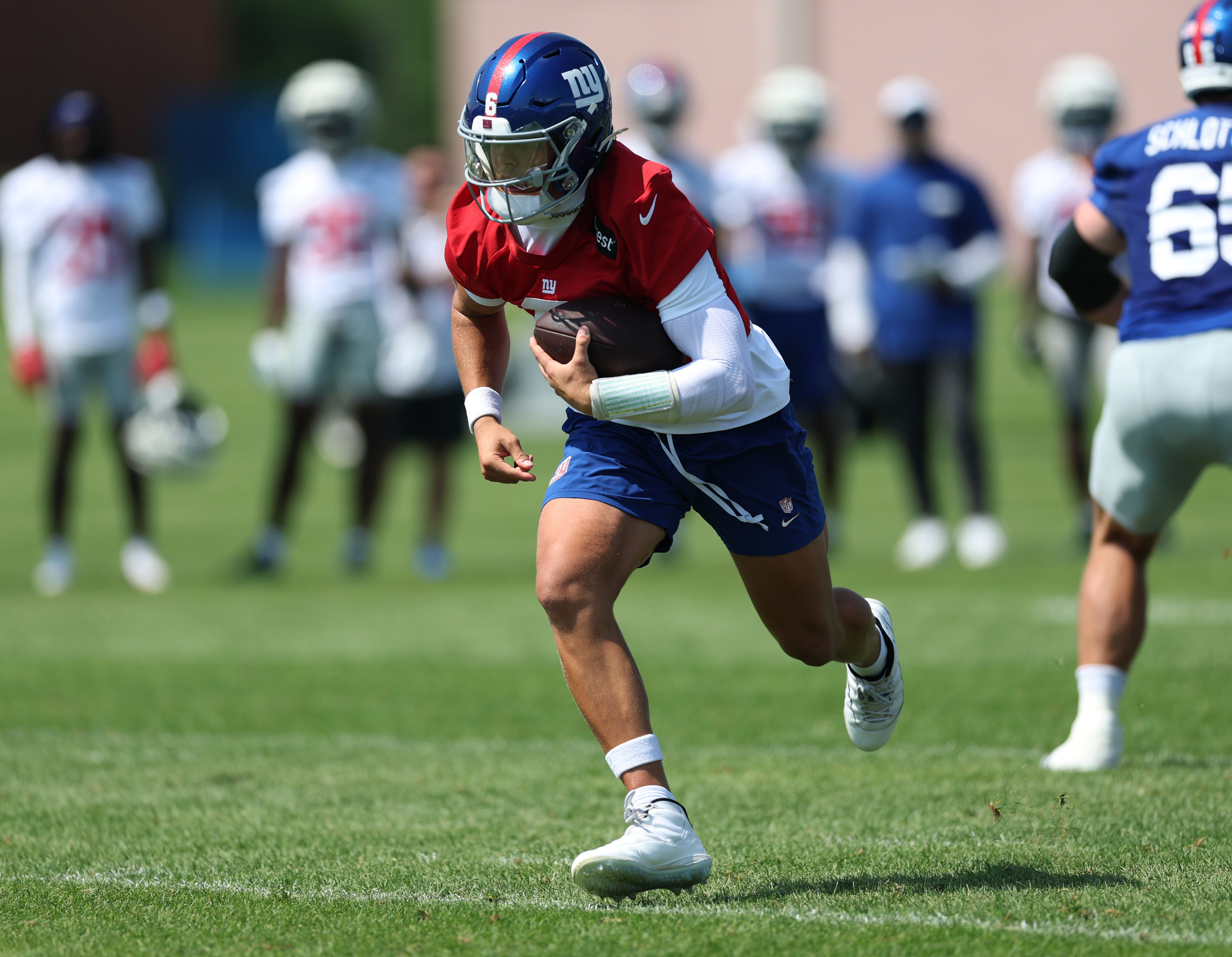 Former QB Analyzes Ups and Downs of Jaxson Darts Giants Debut