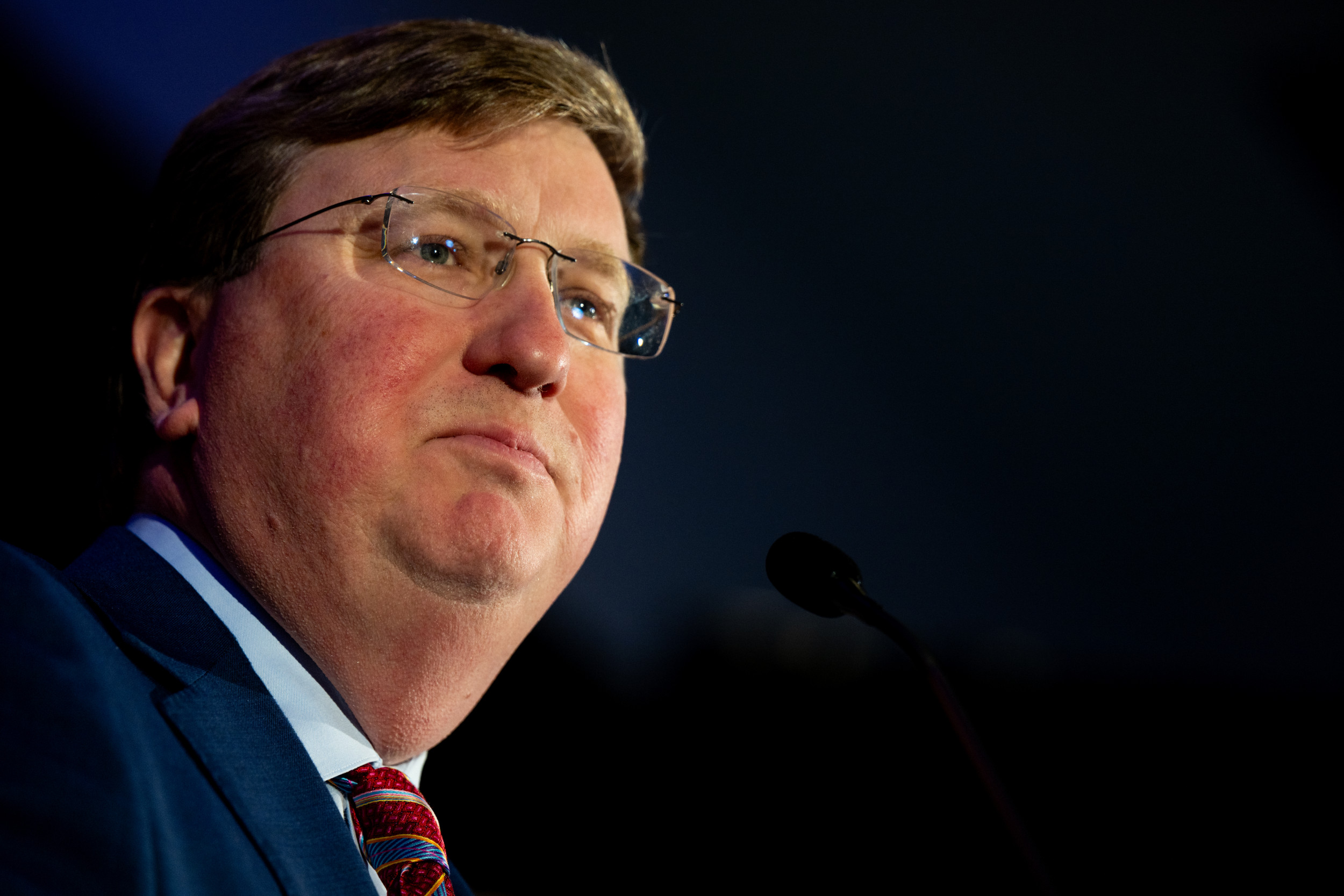 https://d.newsweek.com/en/full/2702160/tate-reeves.jpg