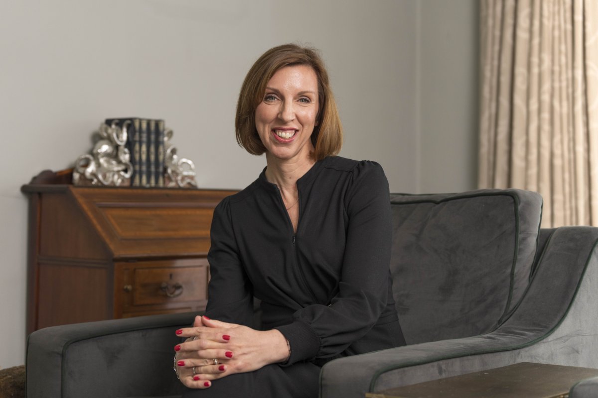 Dr. Louise Newson